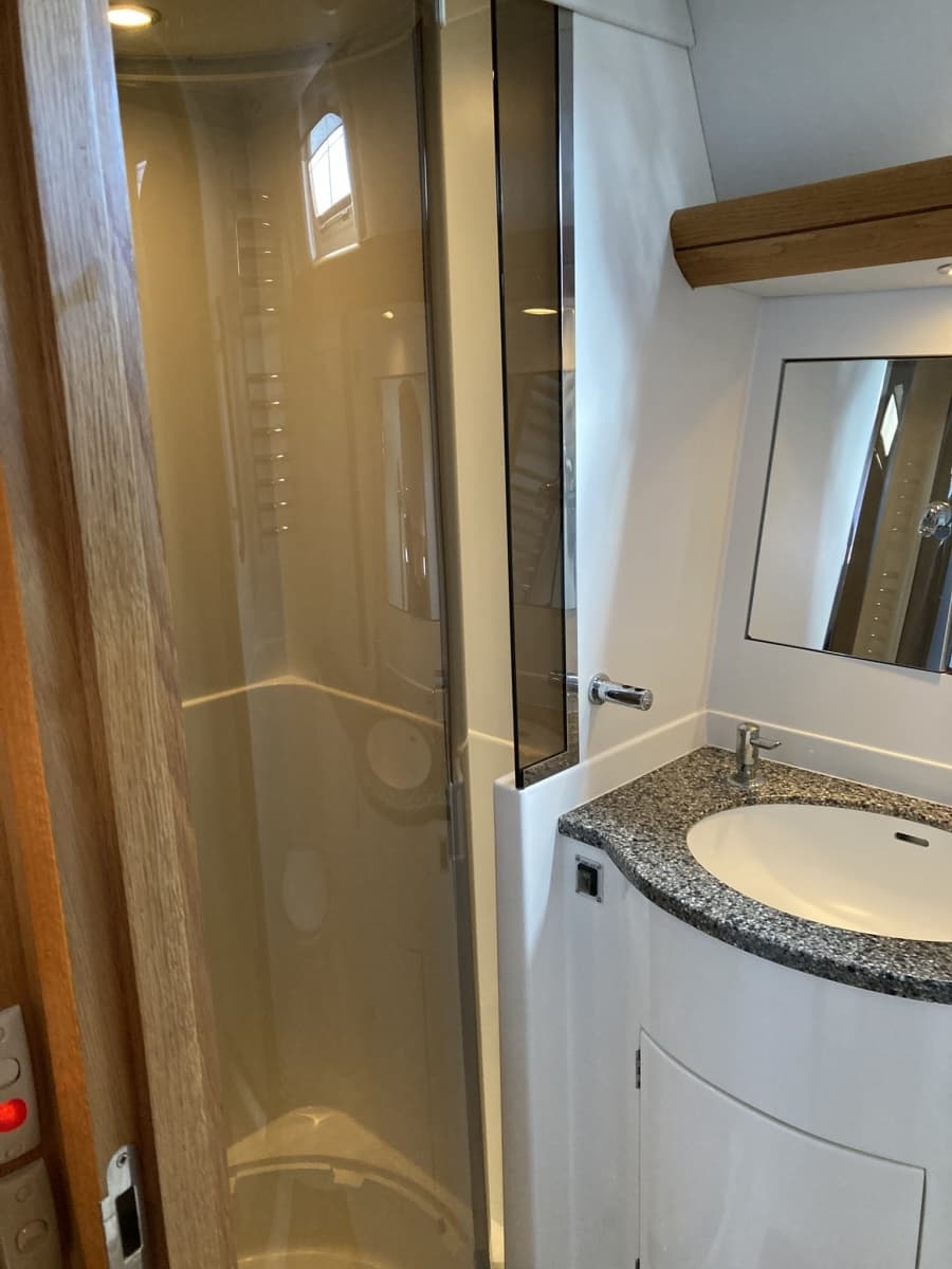 2008 Oyster 56 Deck Saloon - Photo 50