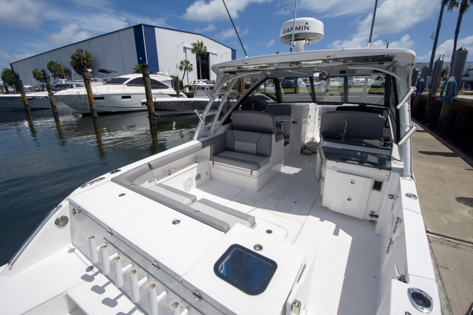 2019 Everglades 340 Dual Console