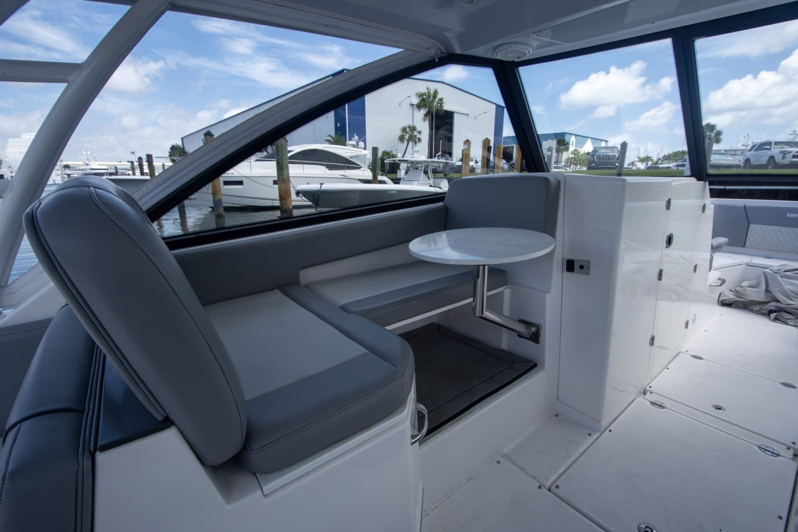 2019 Everglades 340 Dual Console