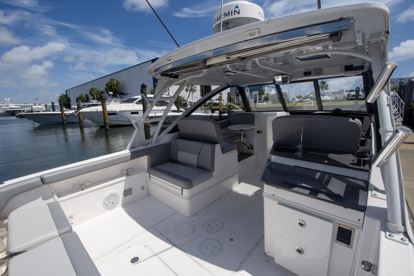 2019 Everglades 340 Dual Console