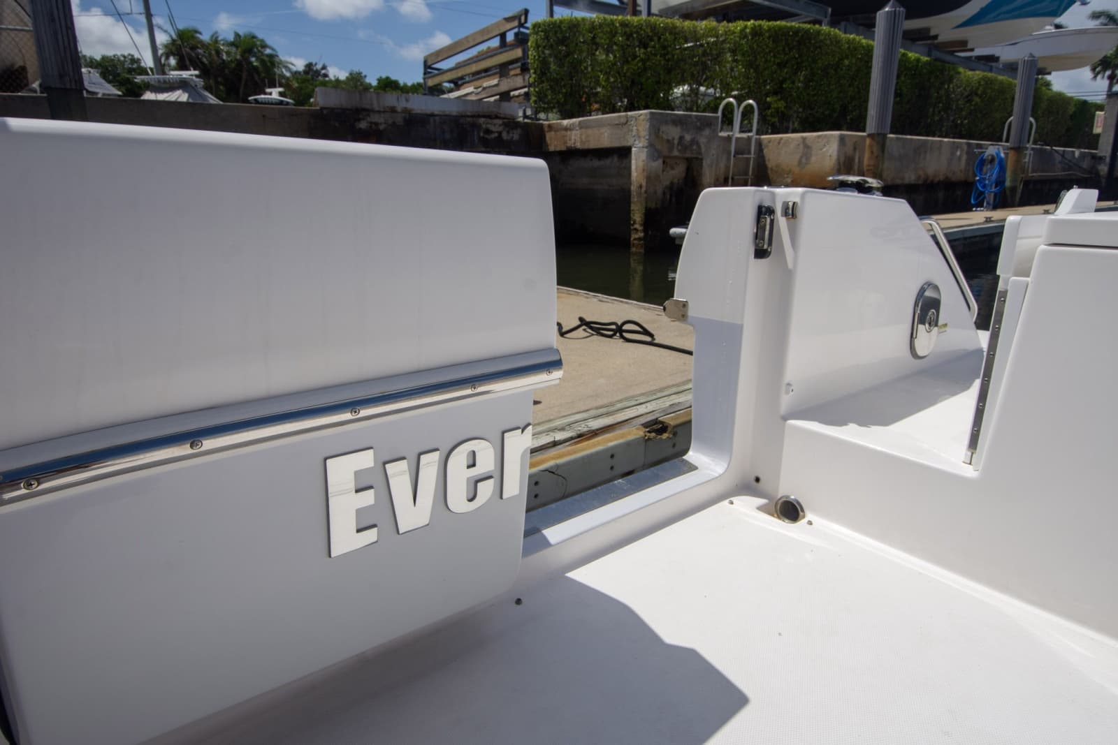 2019 Everglades 340 Dual Console