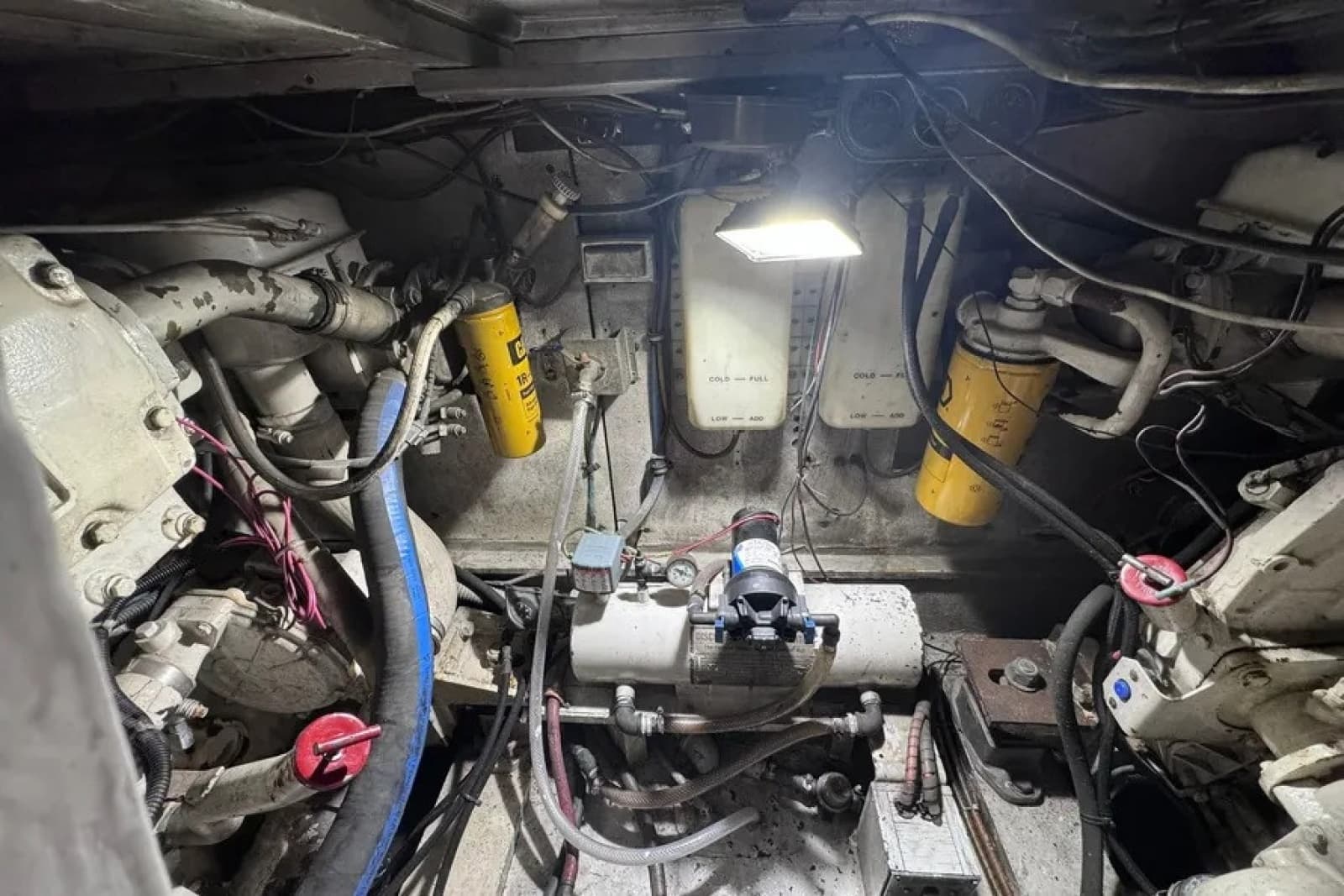 1981 Hatteras 43 Convertible