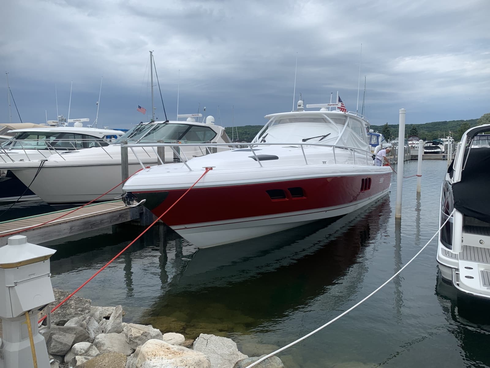 2020 Intrepid 475 Sport Yacht