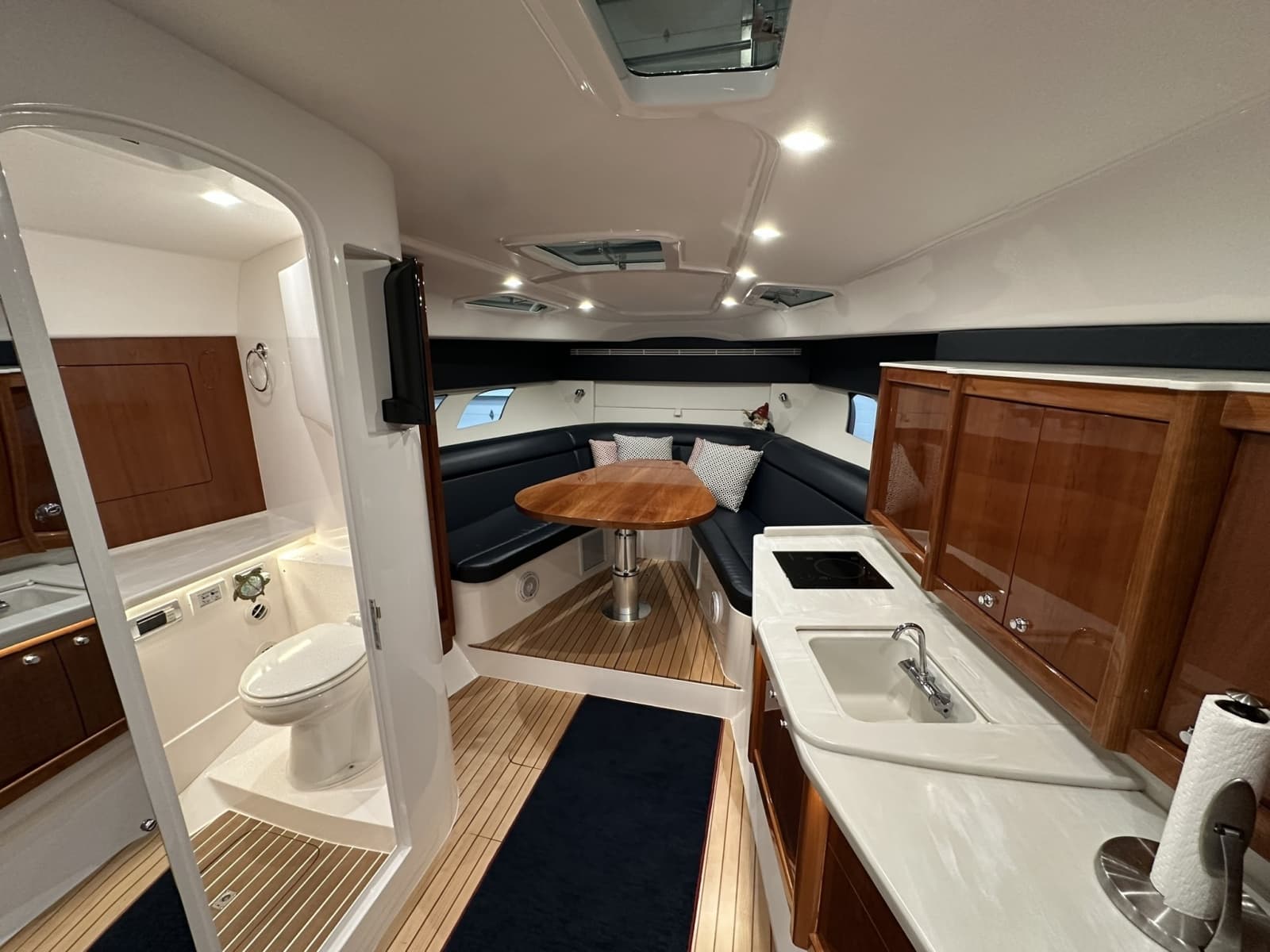 2020 Intrepid 475 Sport Yacht