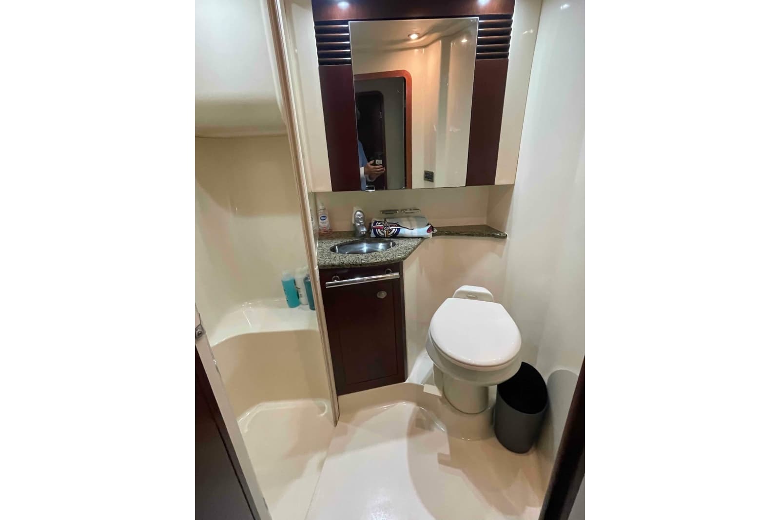 2005 Sea Ray 420 Sedan Bridge