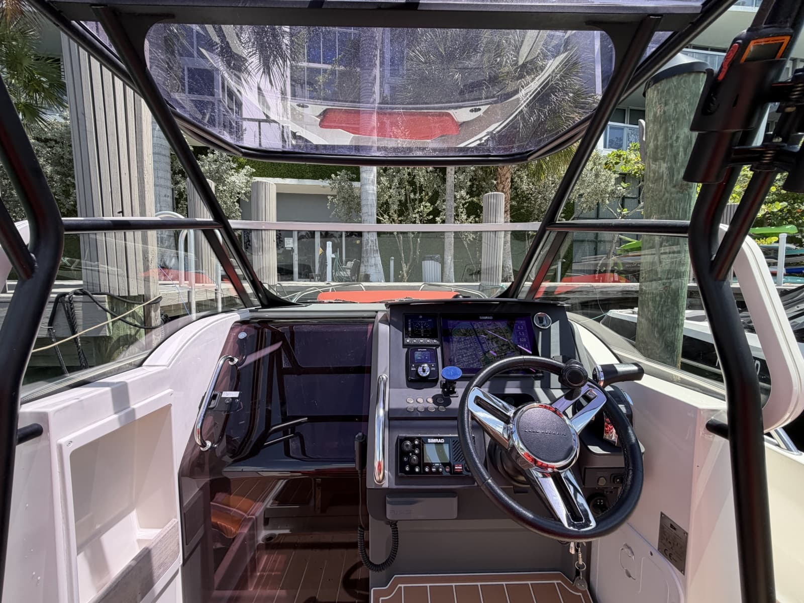 Nimbus 26 - Helm Station Electronics