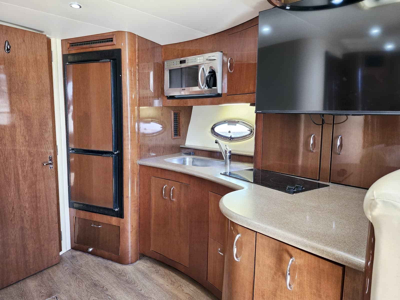 2007 Carver 36 Mariner