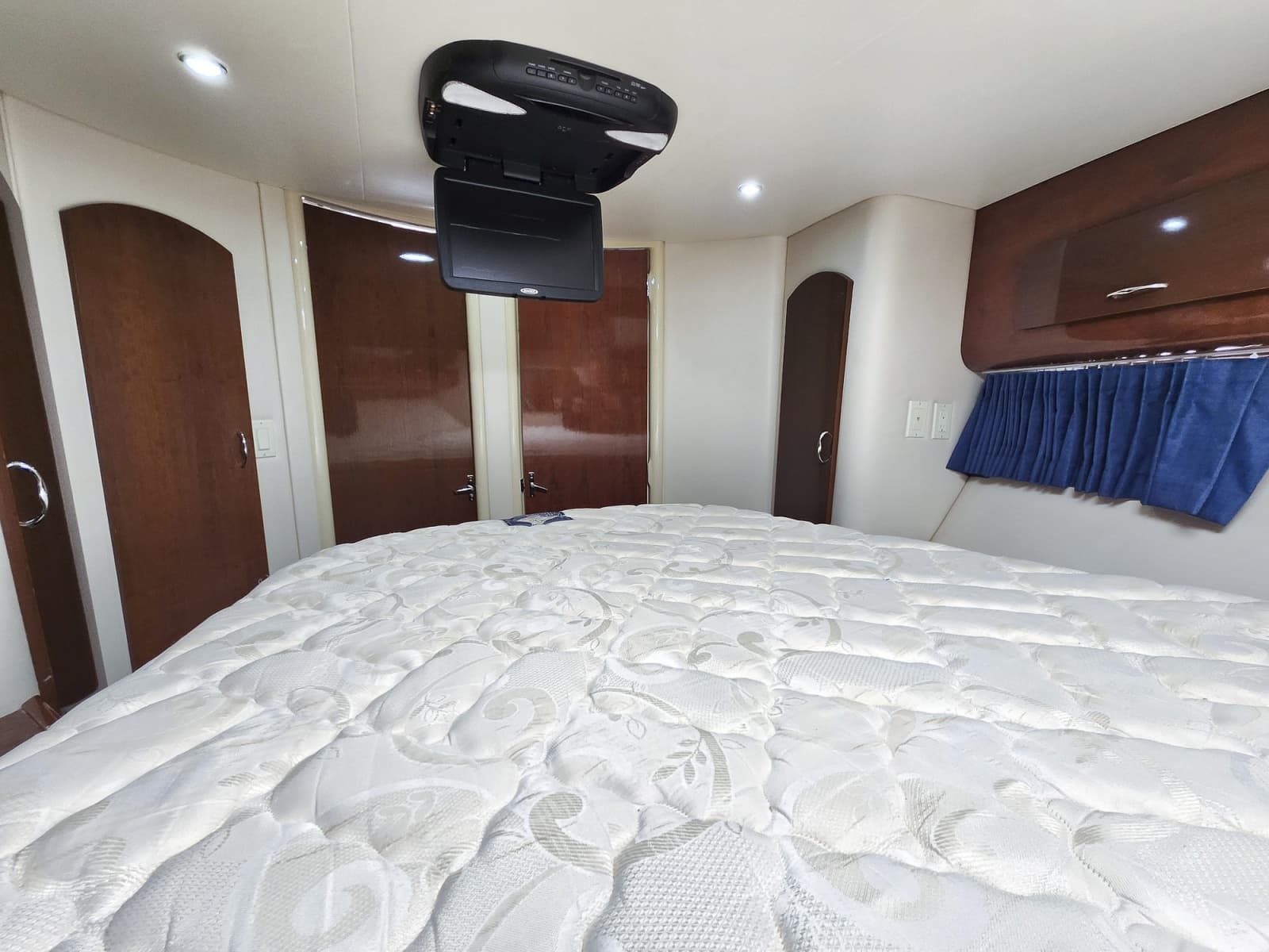 2007 Carver 36 Mariner