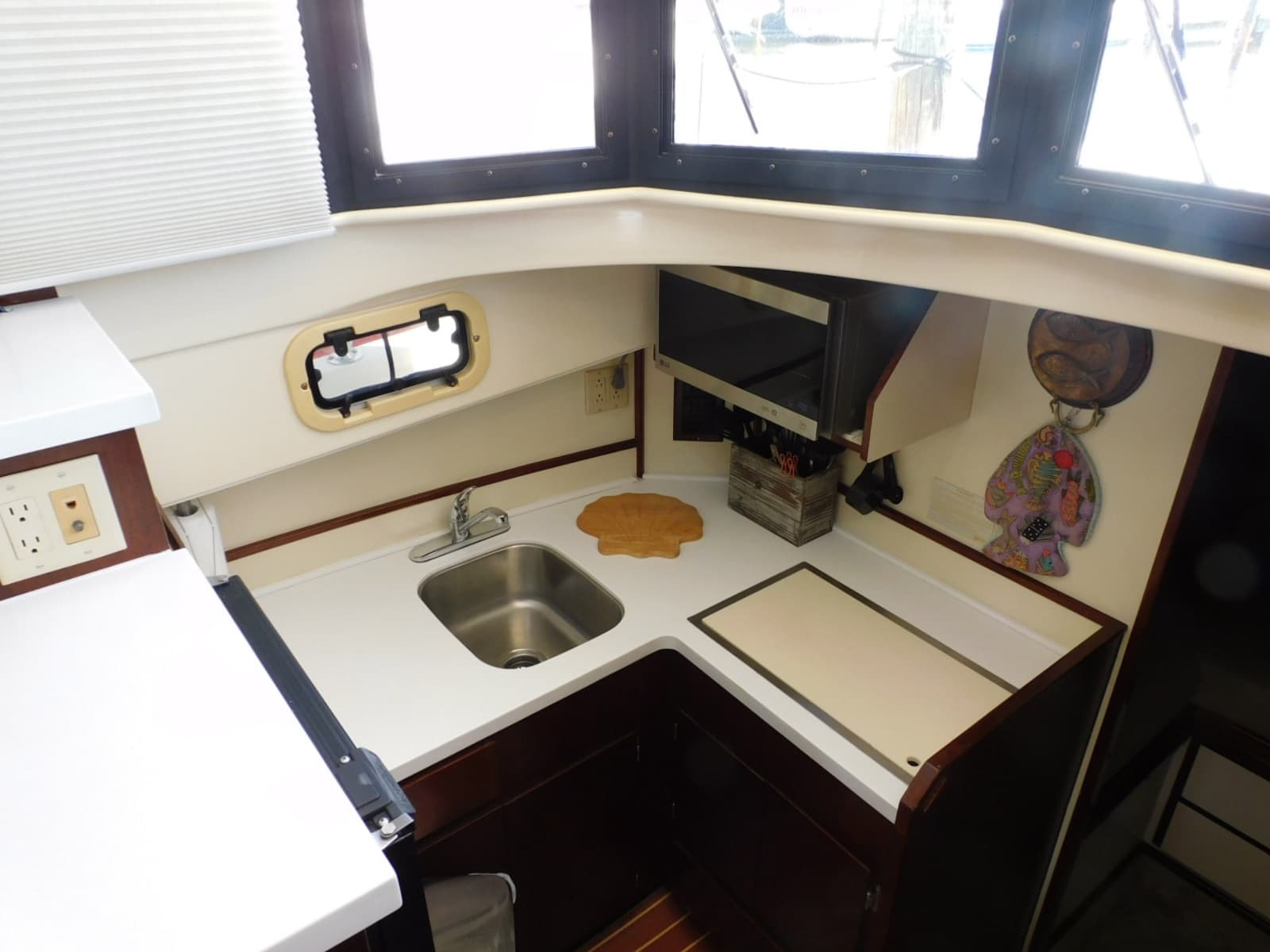 2000 Camano Troll 31