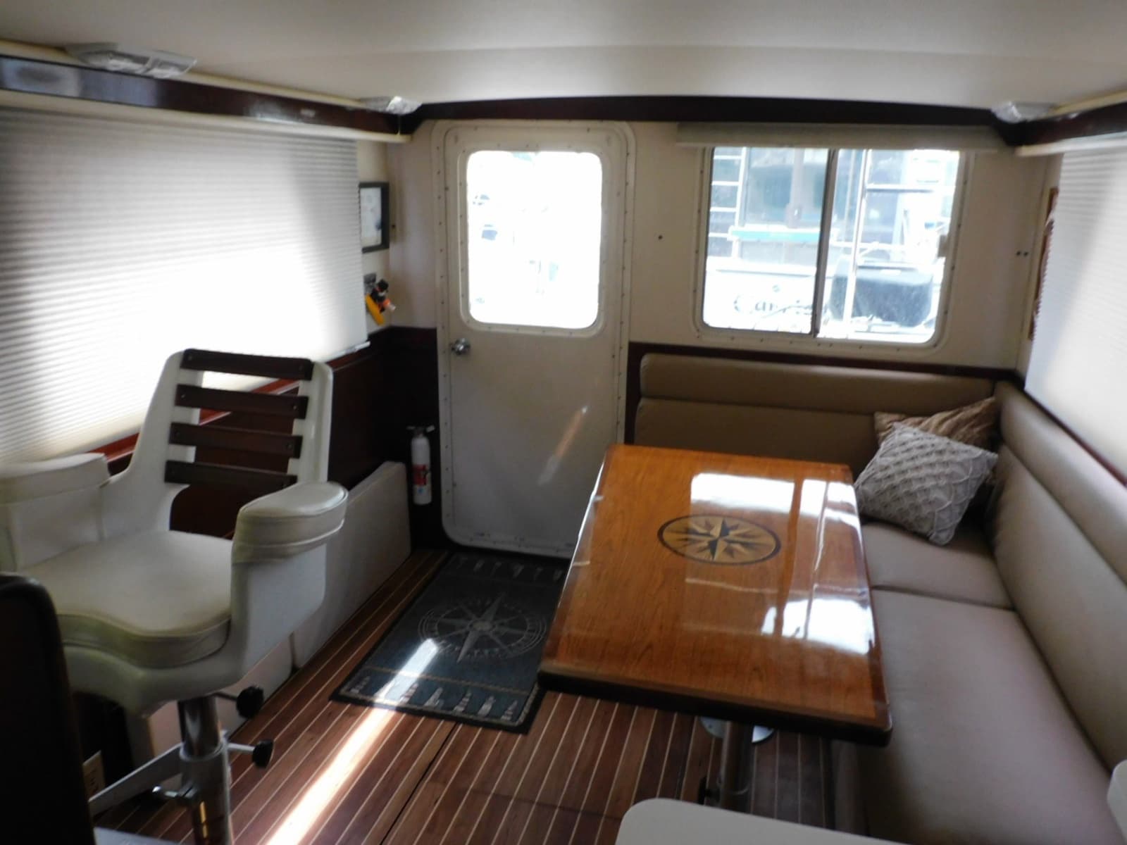 2000 Camano Troll 31