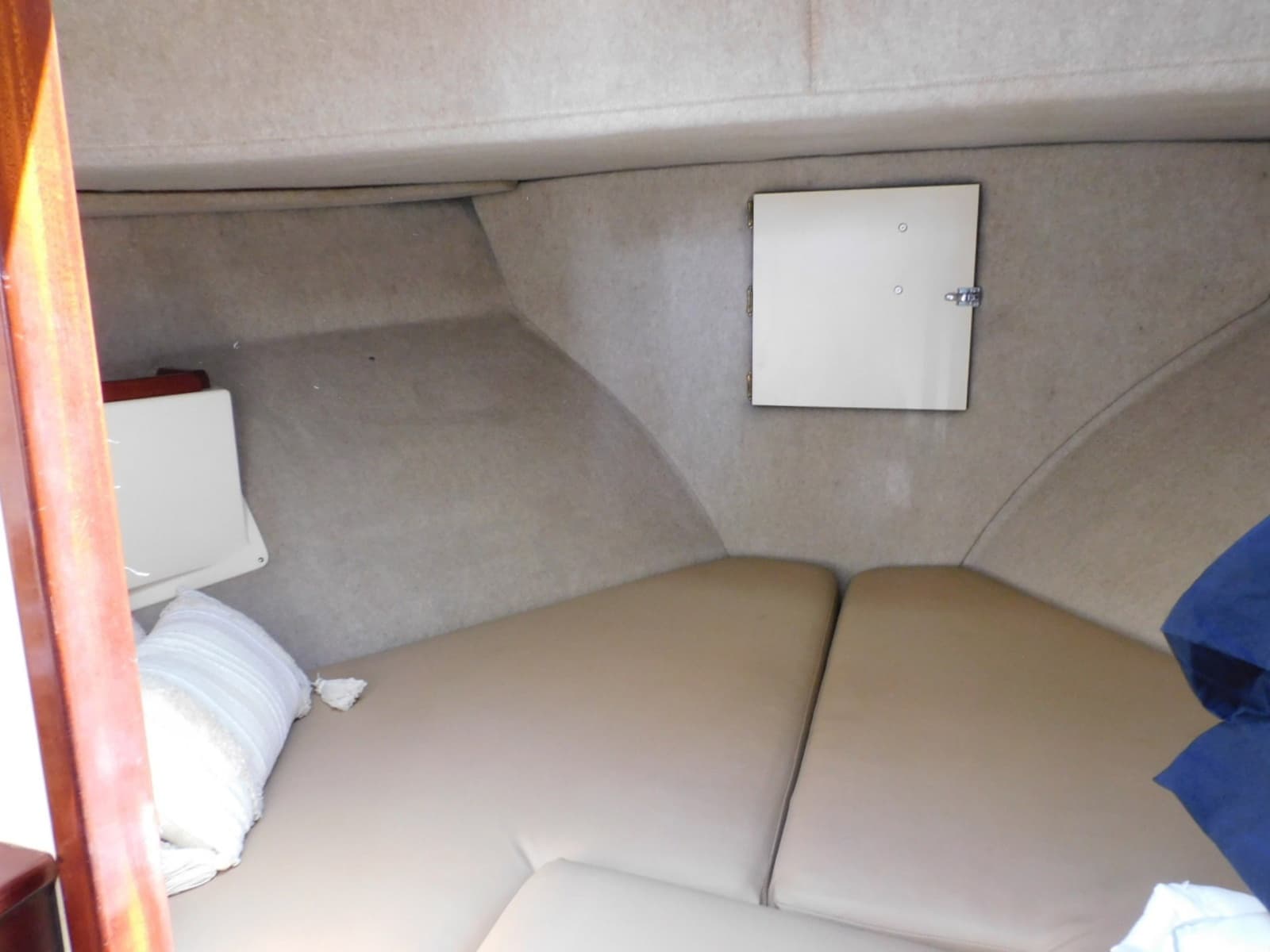 2000 Camano Troll 31