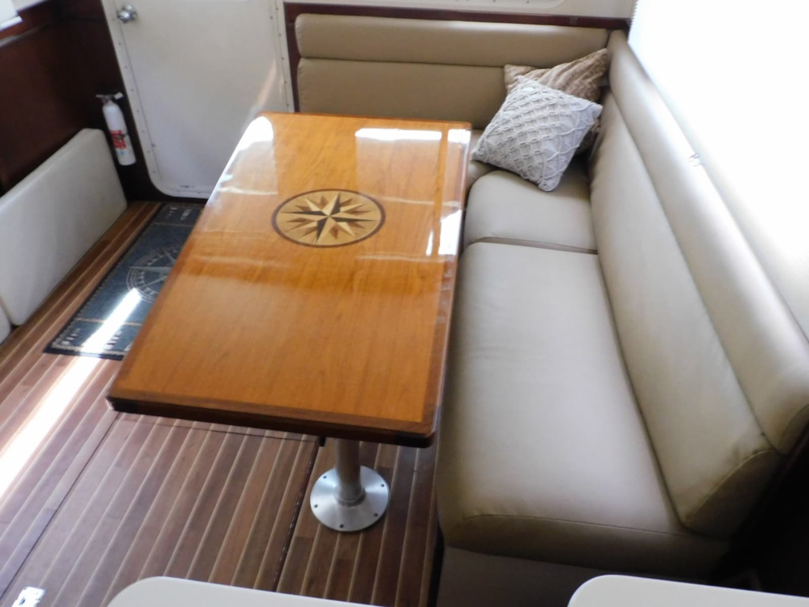 2000 Camano Troll 31