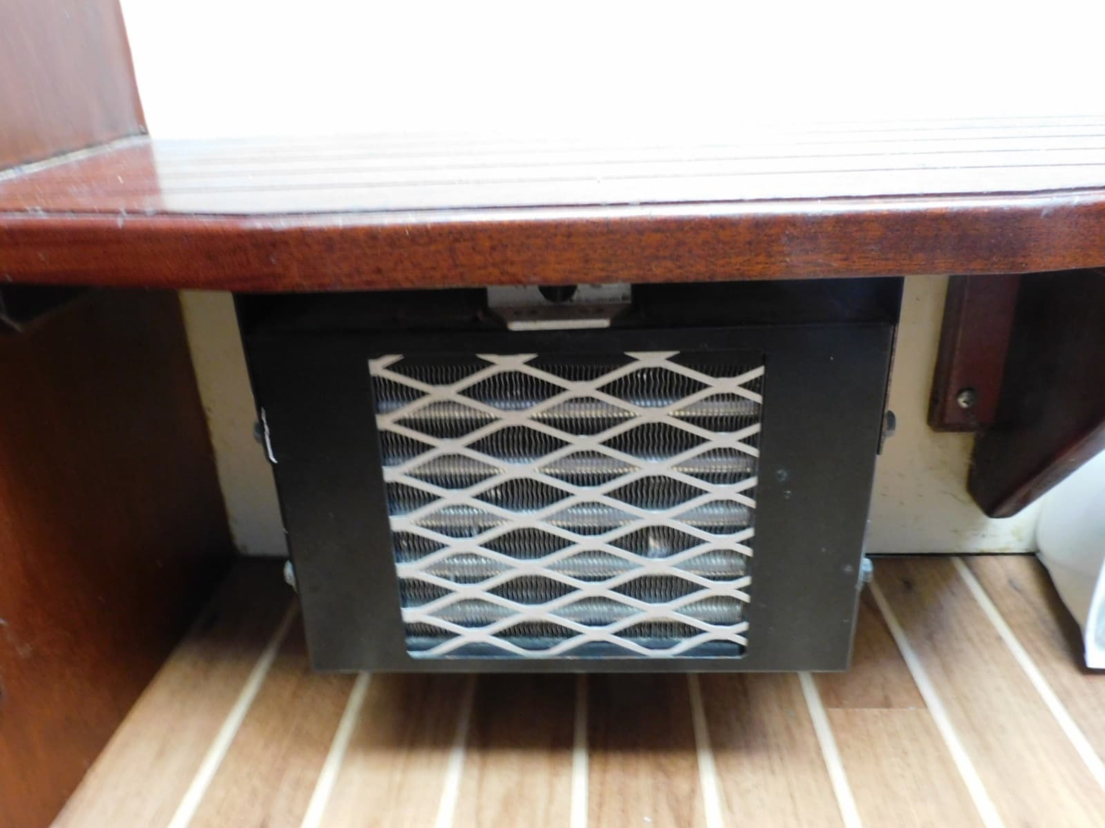 2000 Camano Troll 31