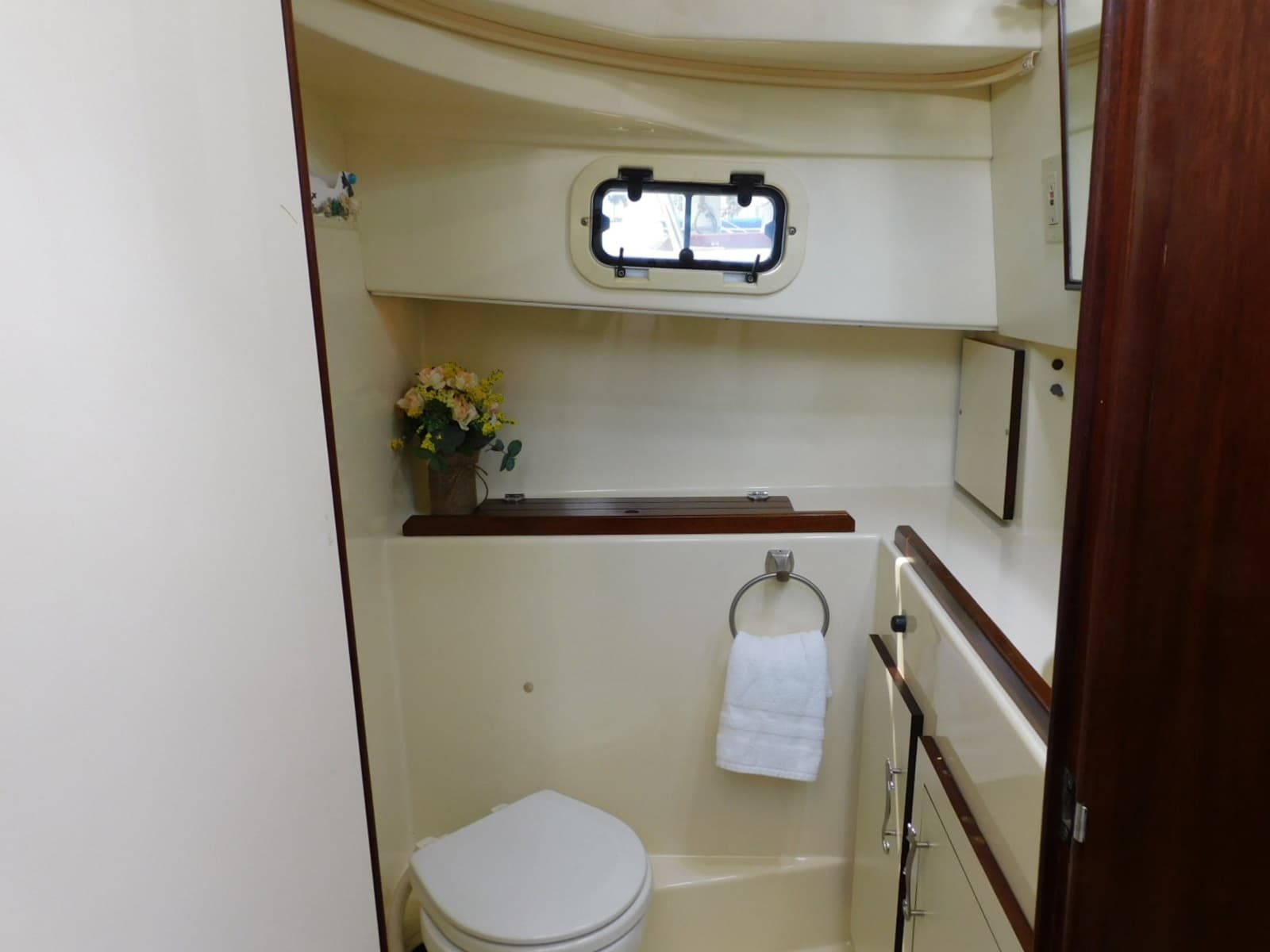 2000 Camano Troll 31