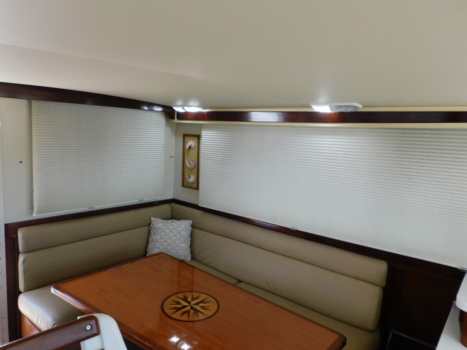 2000 Camano Troll 31