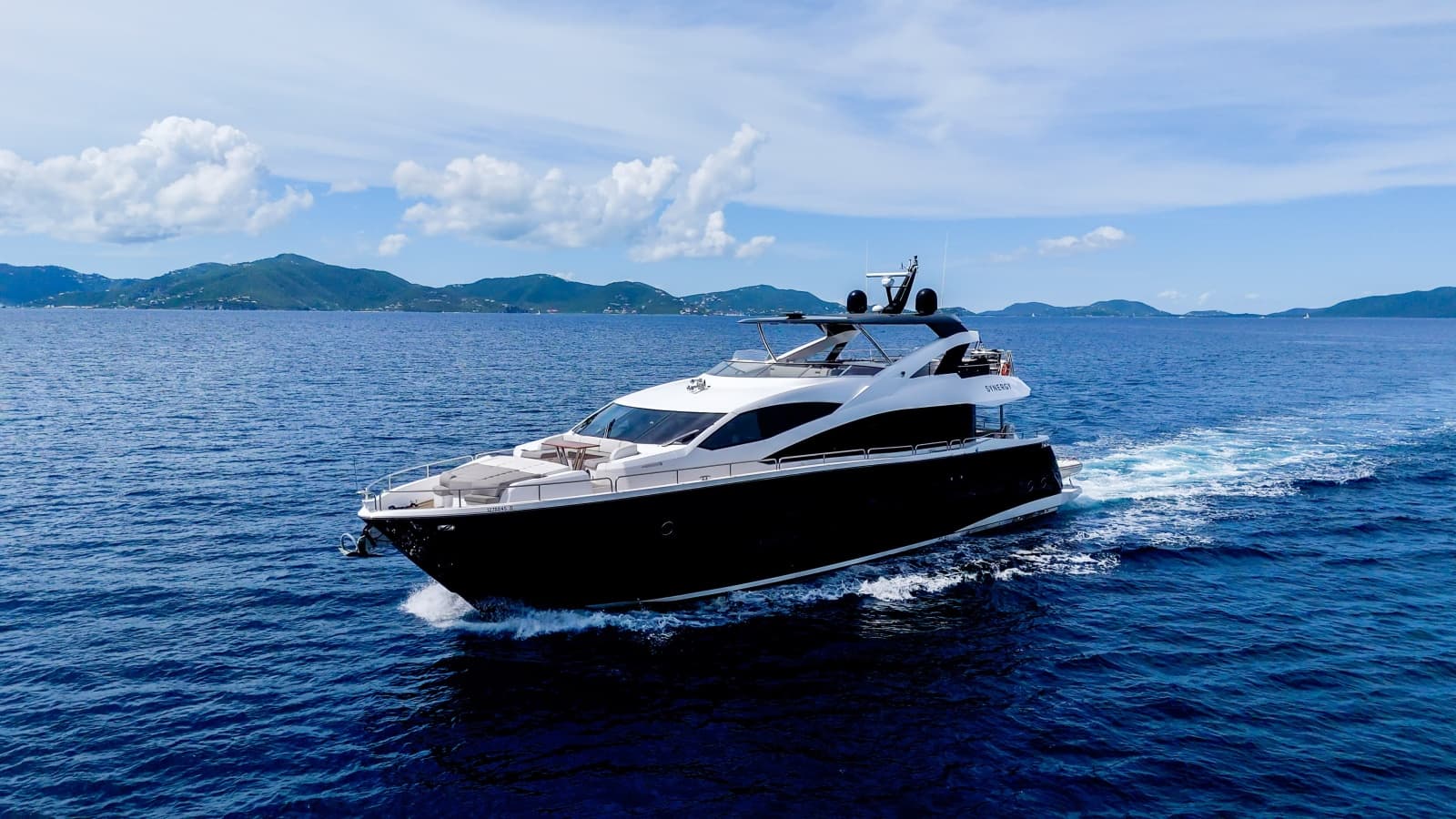 2017 Sunseeker 86 Yacht - Photo 3