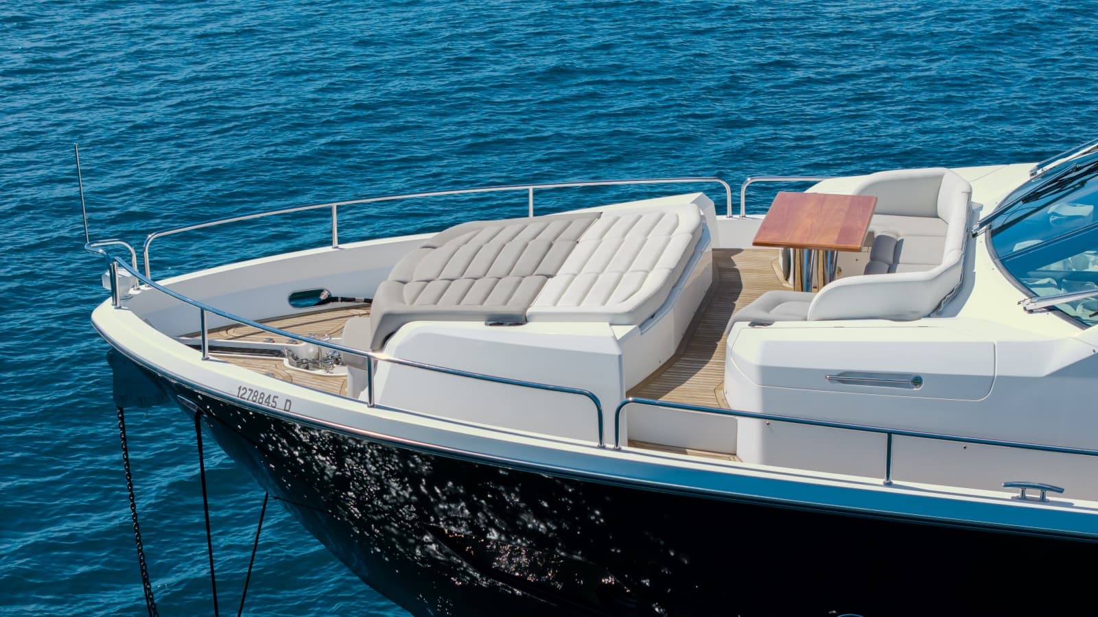 2017 Sunseeker 86 Yacht