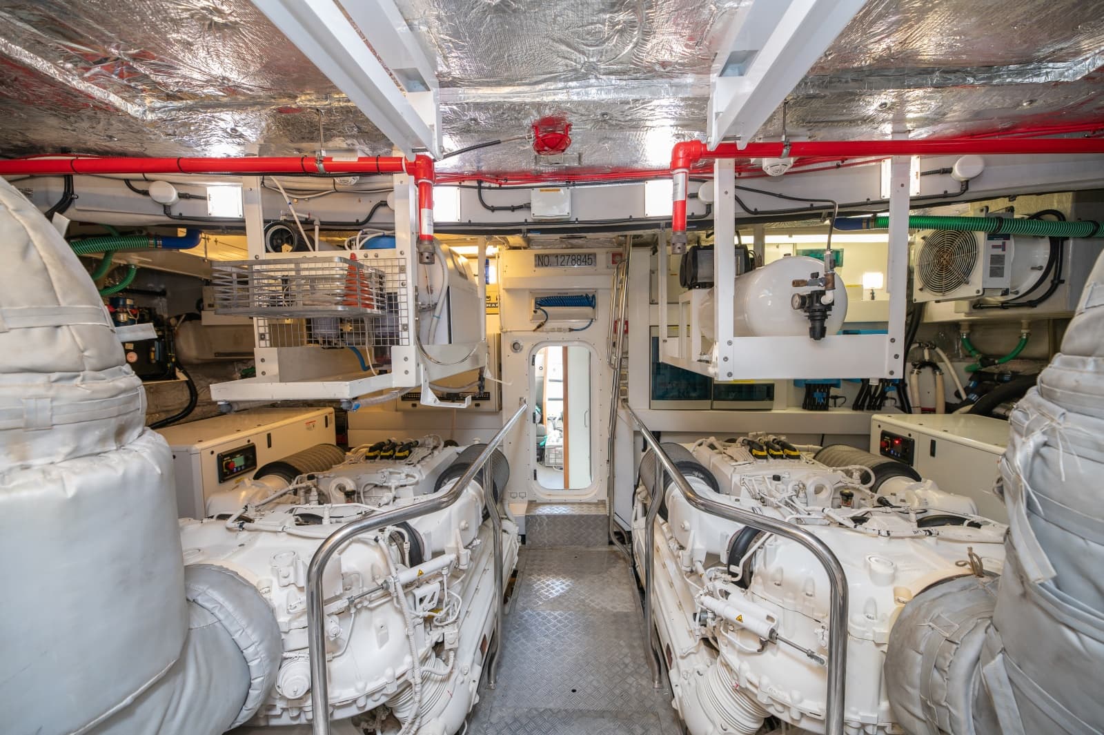 2017 Sunseeker 86 Yacht