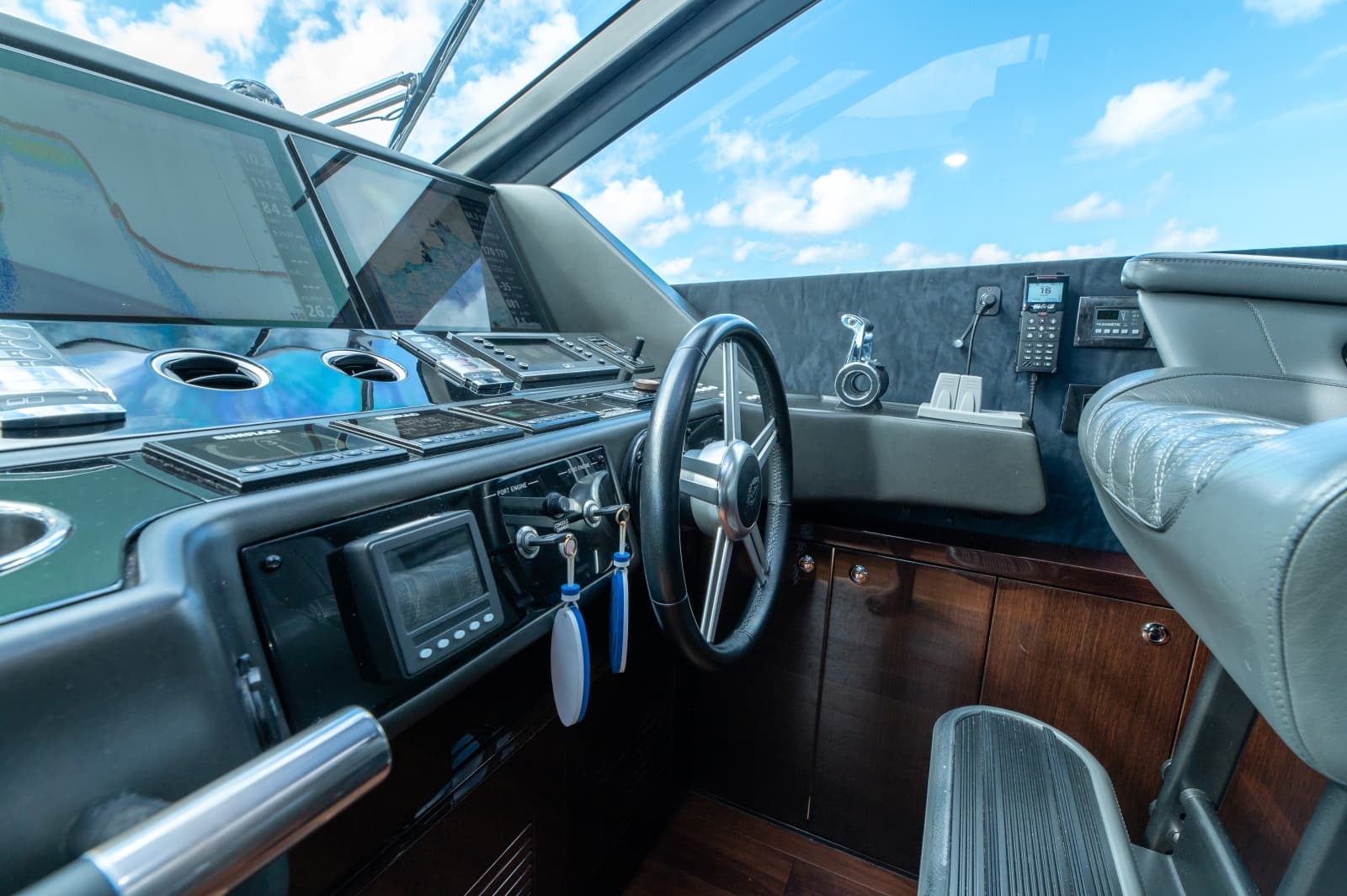 2017 Sunseeker 86 Yacht