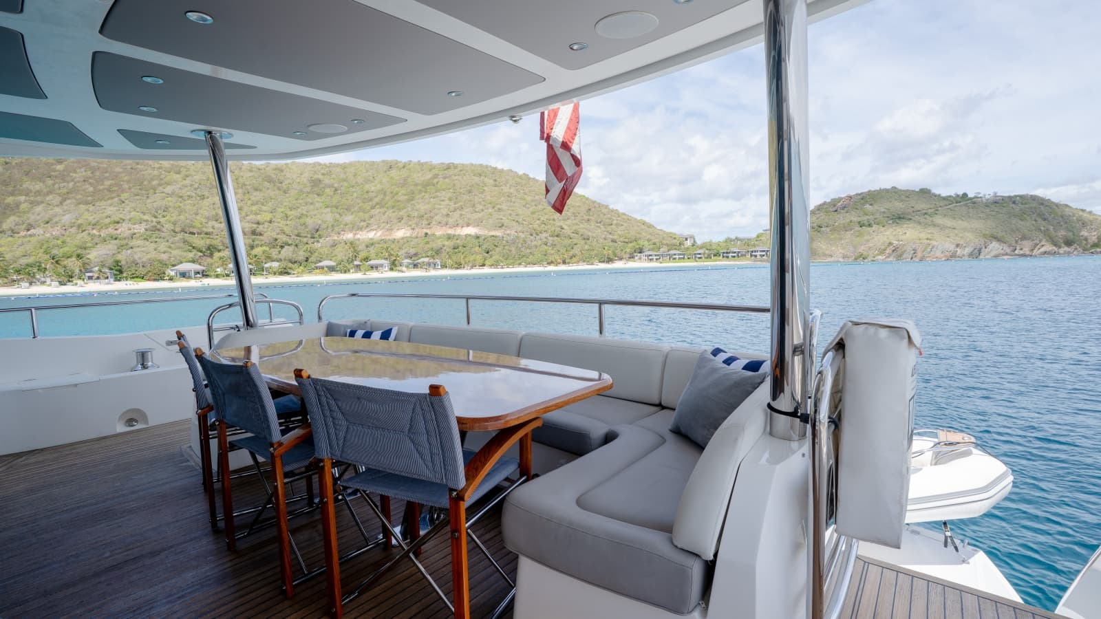 2017 Sunseeker 86 Yacht - Photo 23