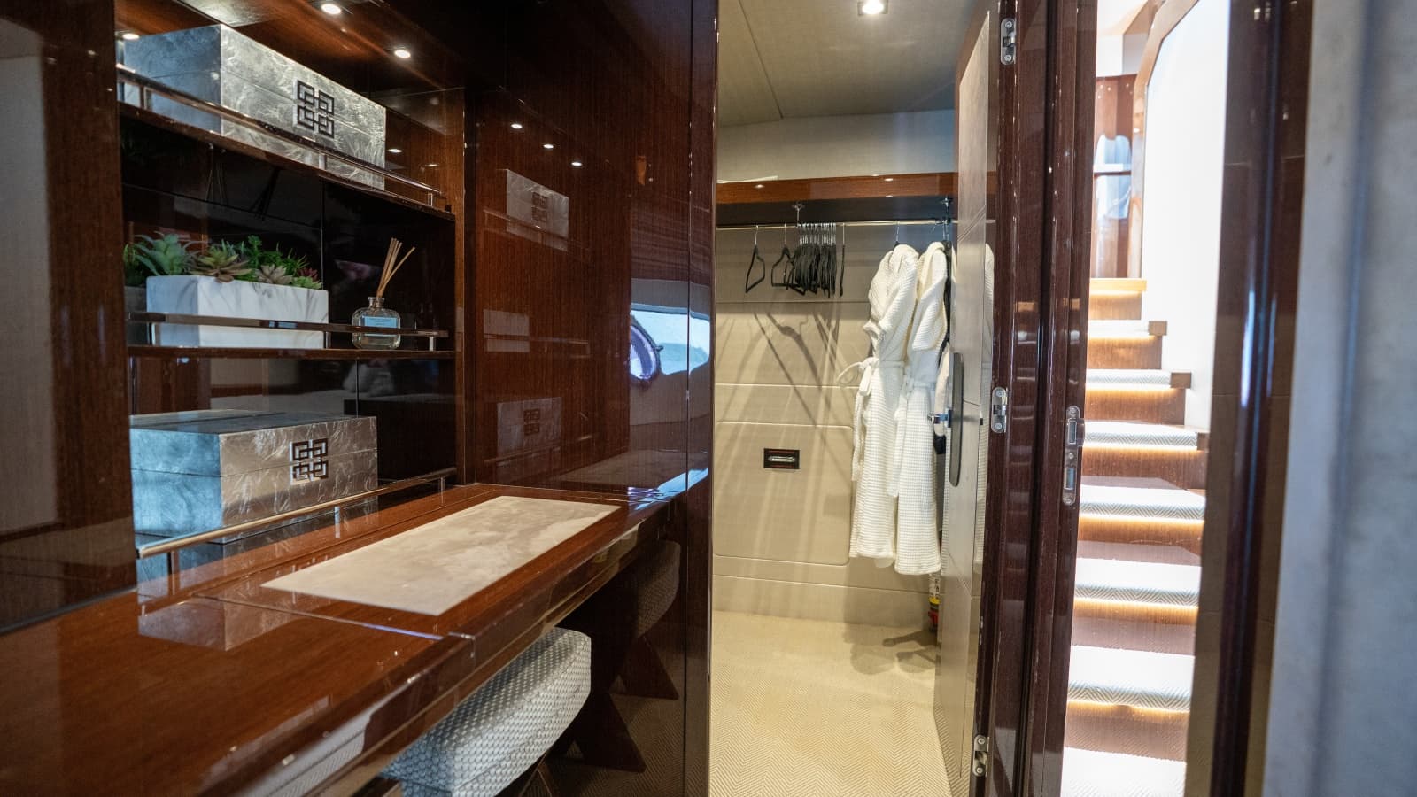 2017 Sunseeker 86 Yacht - Photo 66