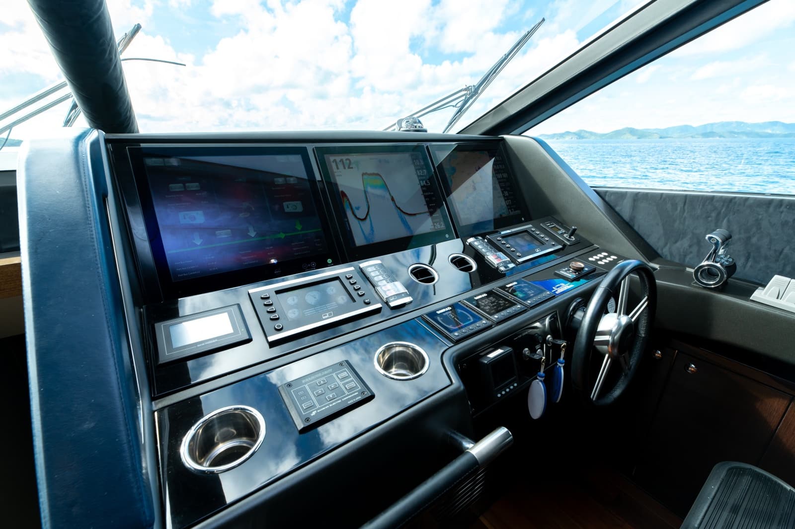 2017 Sunseeker 86 Yacht