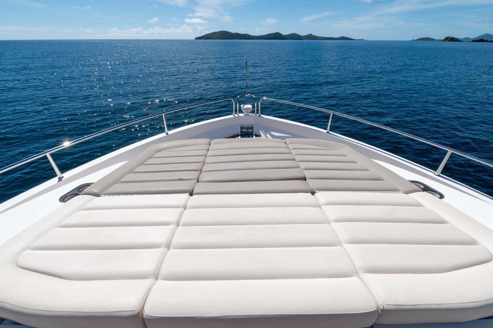 2017 Sunseeker 86 Yacht