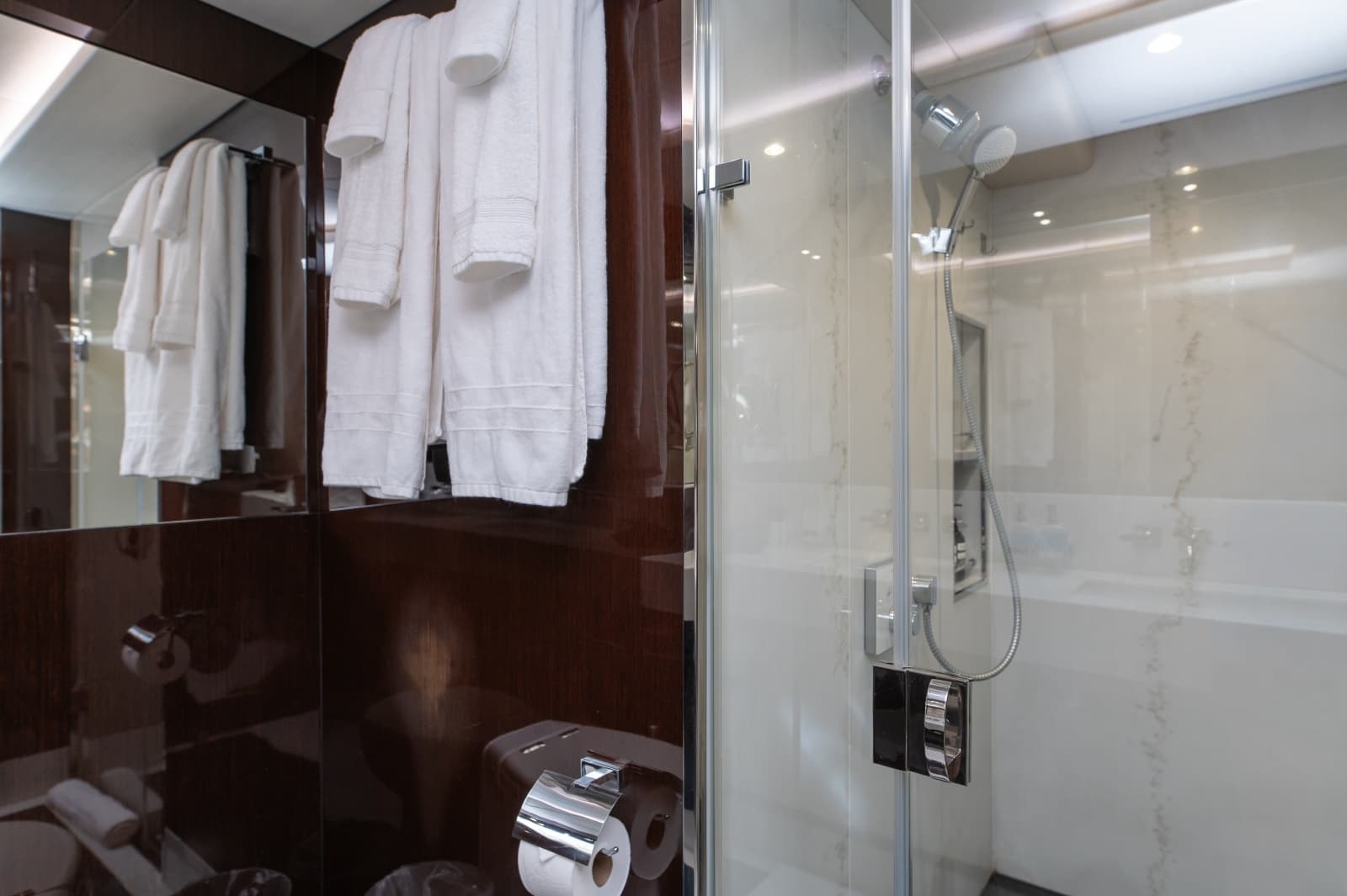 2017 Sunseeker 86 Yacht