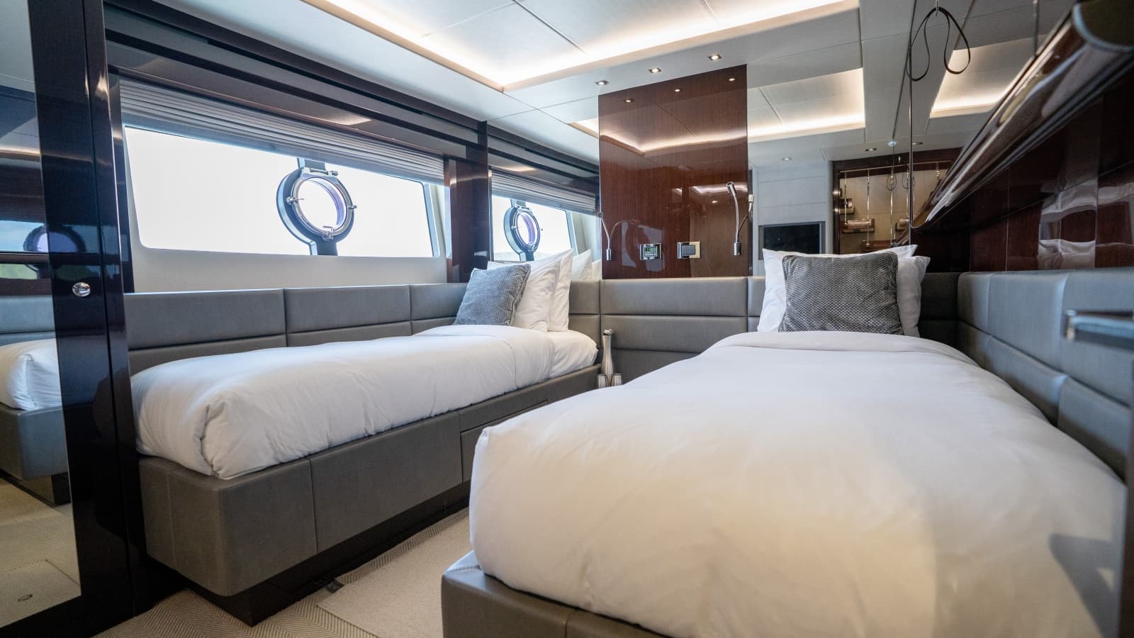 2017 Sunseeker 86 Yacht - Photo 80
