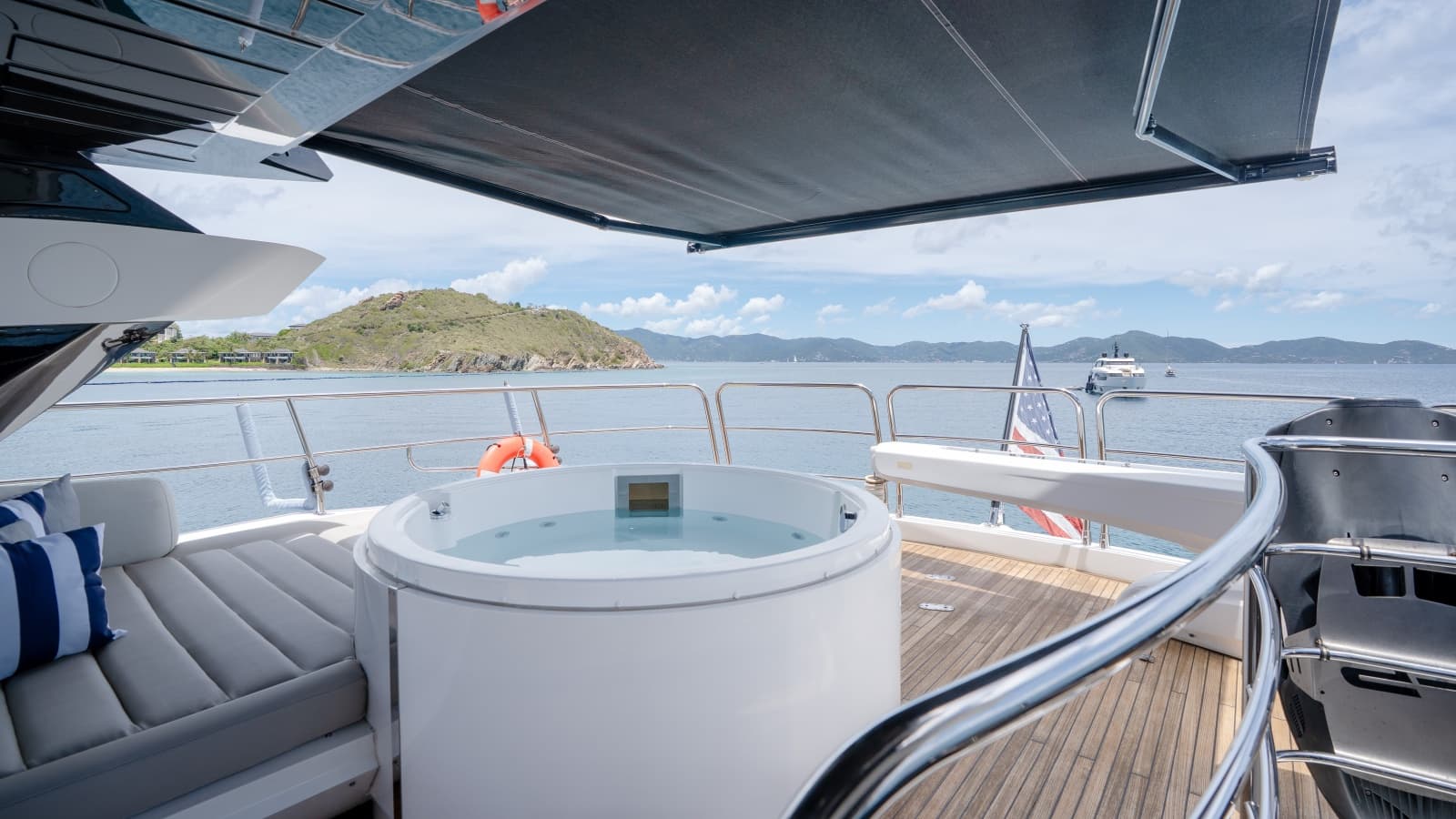 2017 Sunseeker 86 Yacht - Photo 95