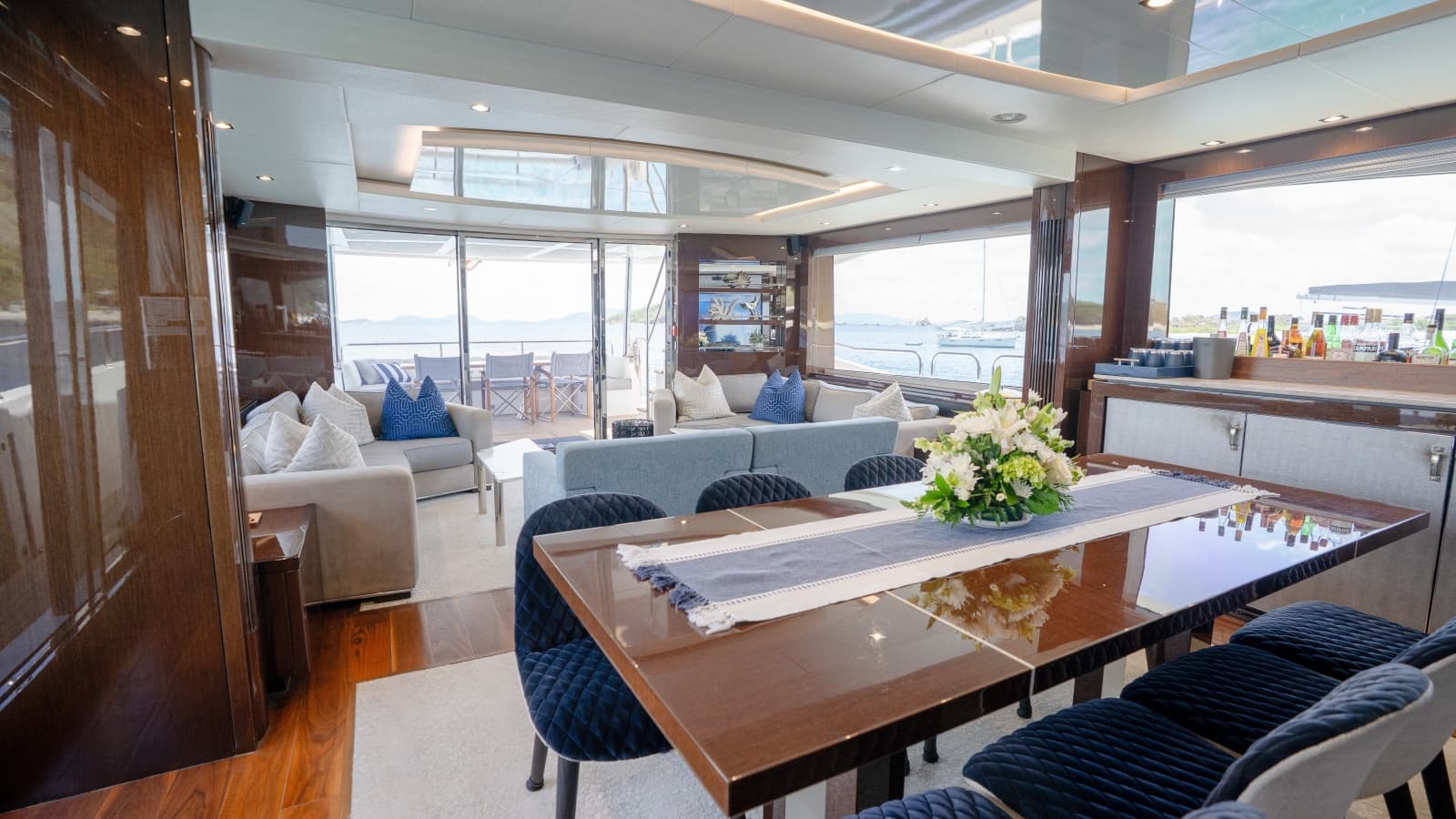2017 Sunseeker 86 Yacht - Photo 33