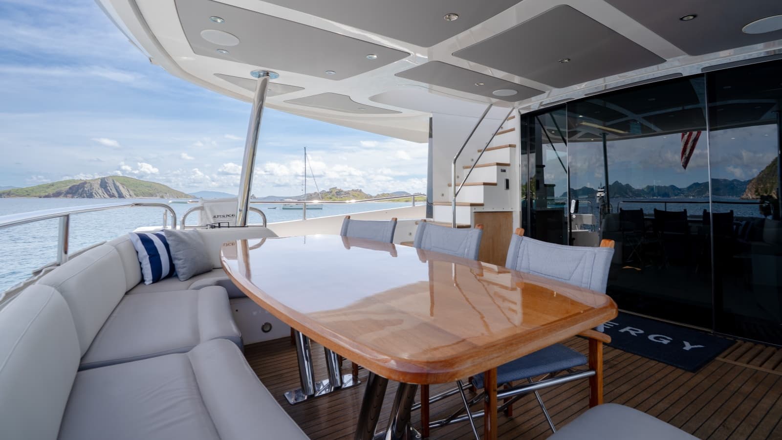 2017 Sunseeker 86 Yacht - Photo 25