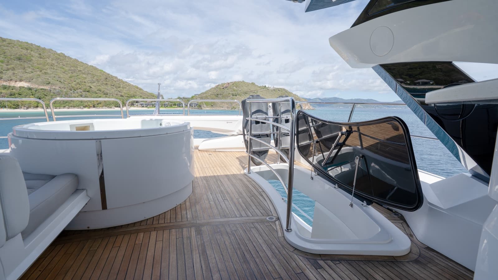 2017 Sunseeker 86 Yacht - Photo 94