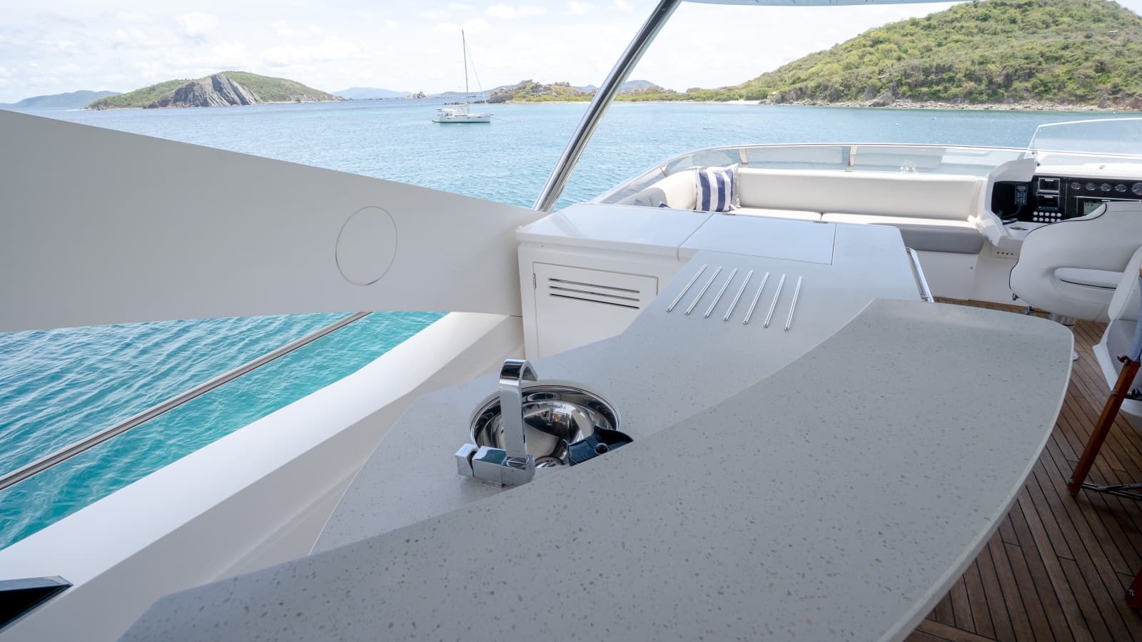 2017 Sunseeker 86 Yacht - Photo 100
