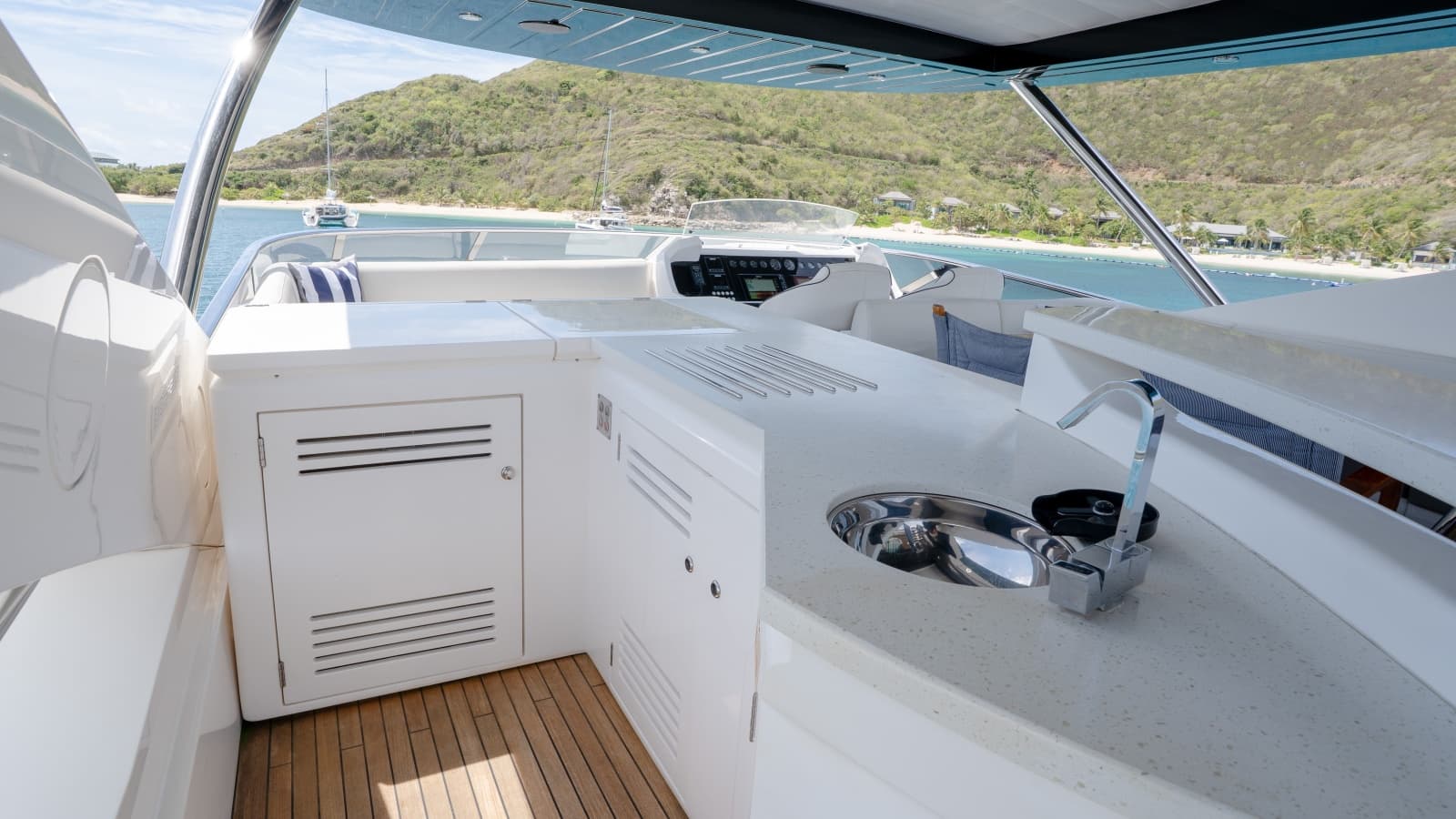2017 Sunseeker 86 Yacht - Photo 101