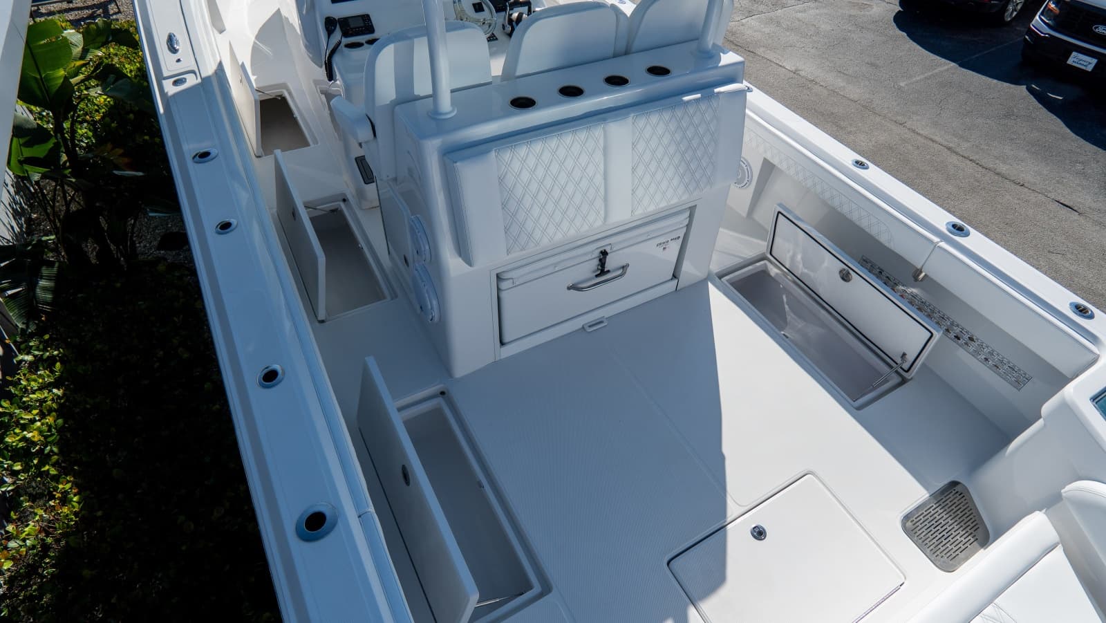 2025 Front Runner 36 CC