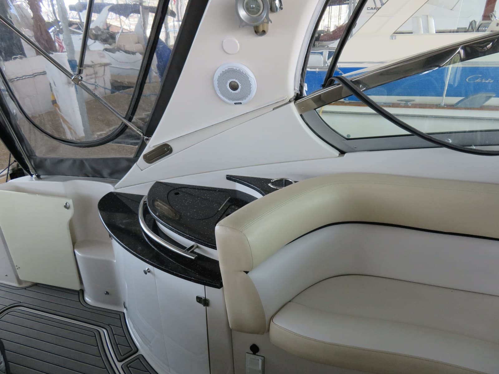 2008 Four Winns 338 Vista
