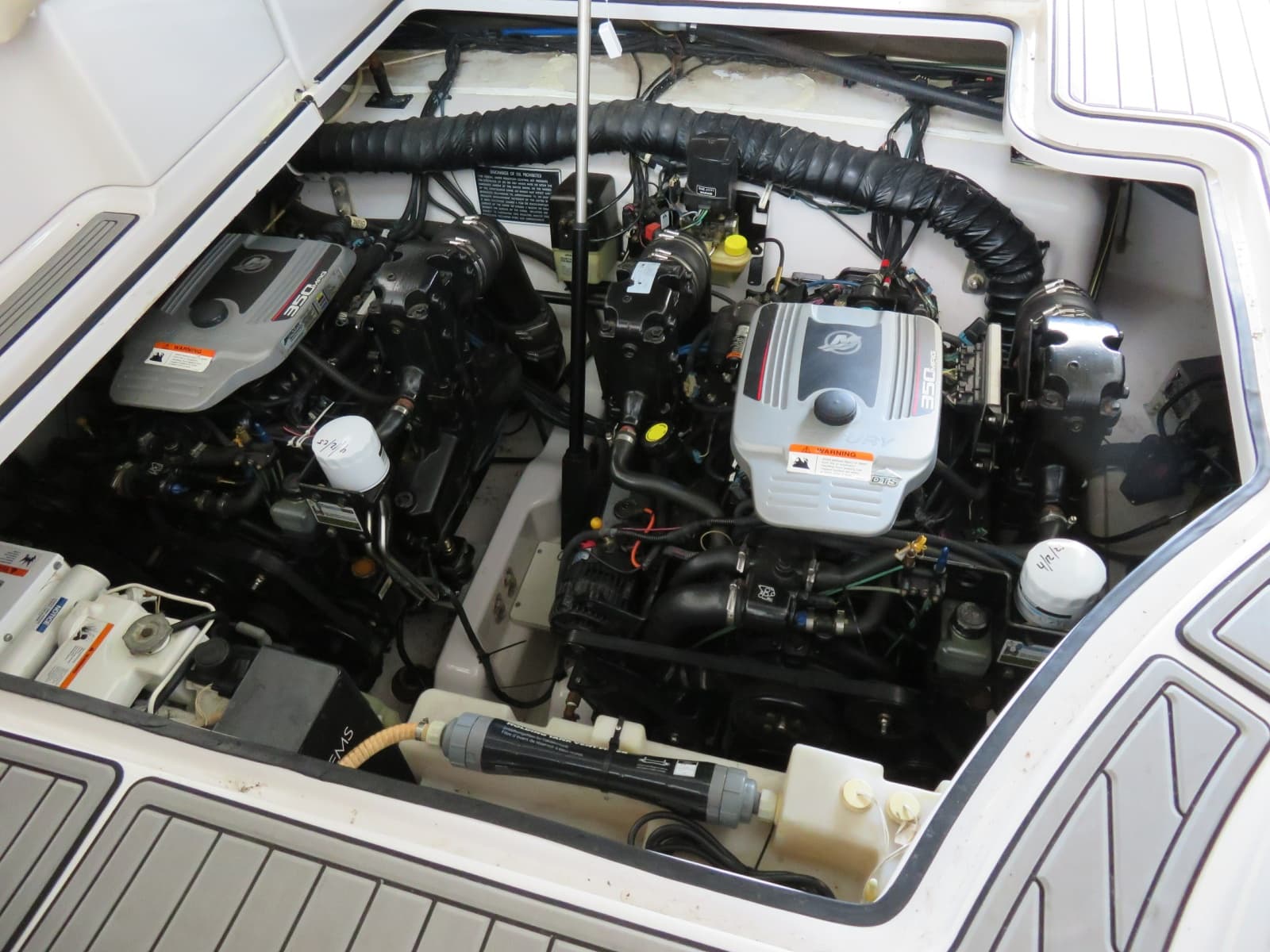 2008 Four Winns 338 Vista