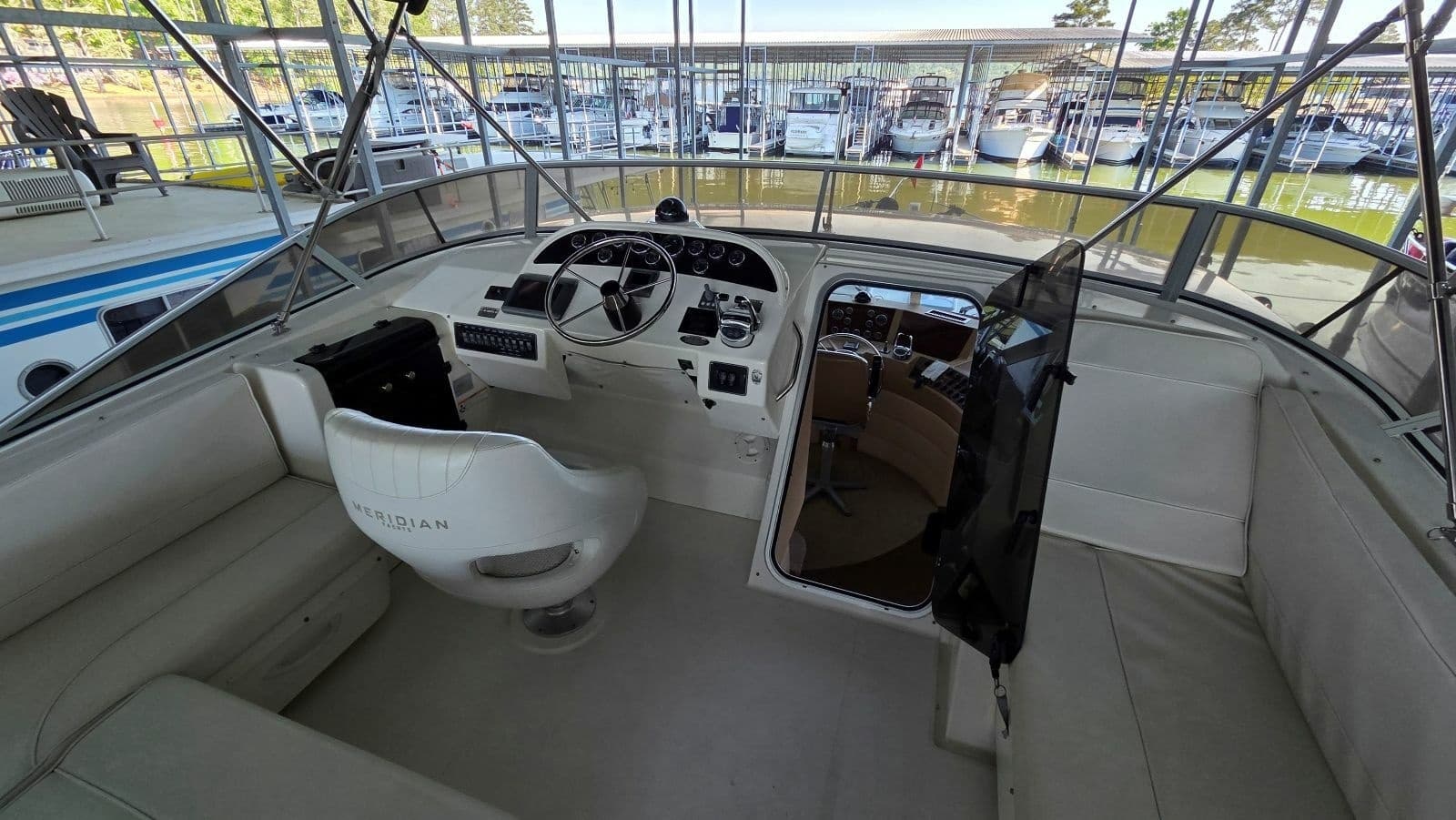 Flybridge Upper Helm