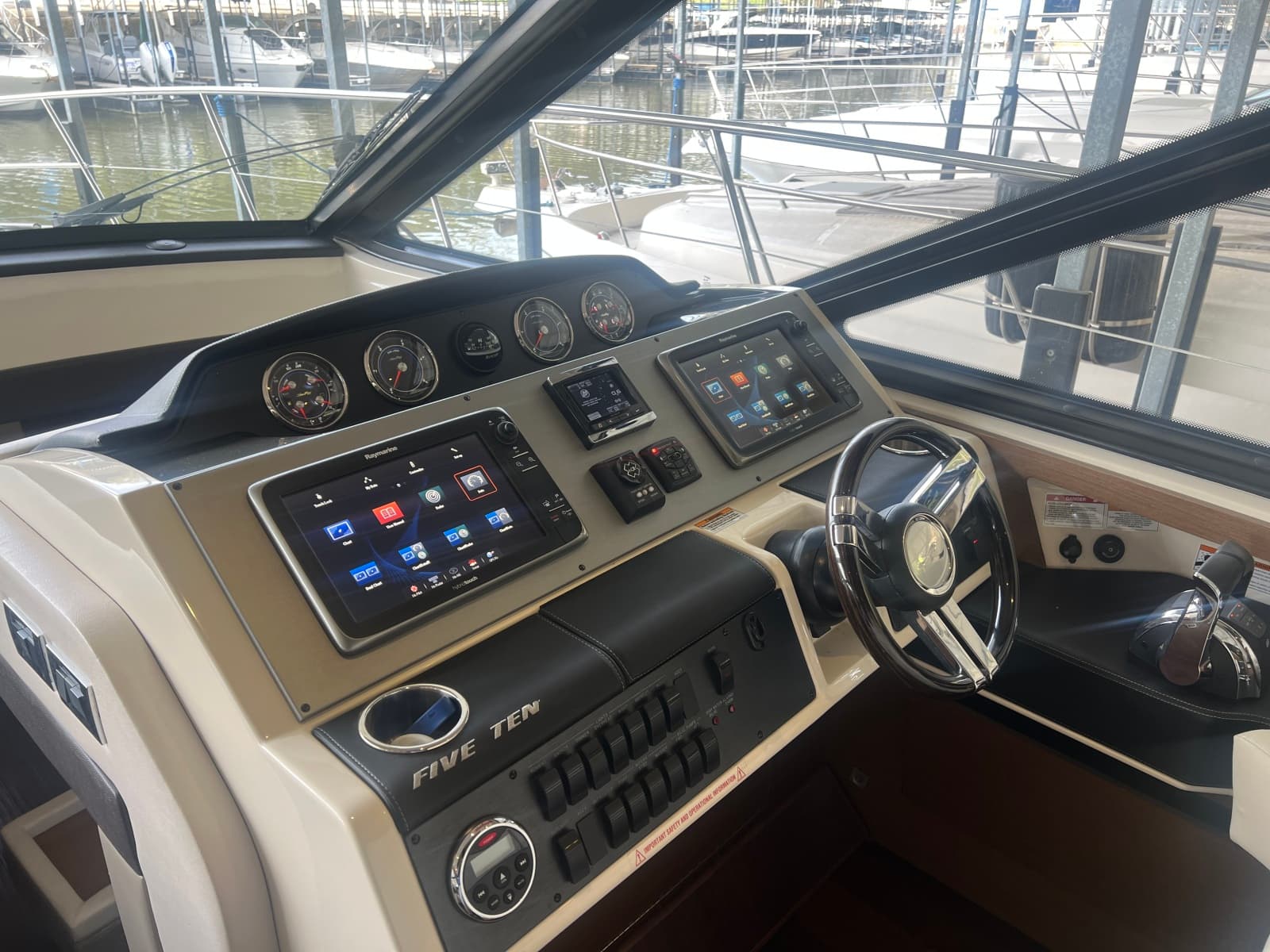 2015 Sea Ray 510 SUNDANCER