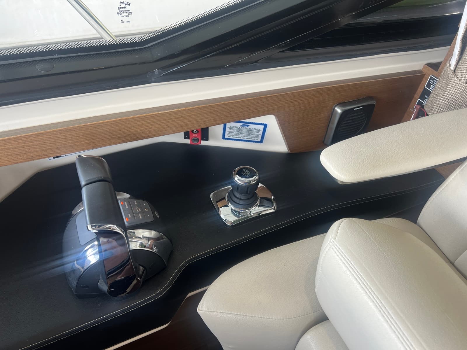 2015 Sea Ray 510 SUNDANCER