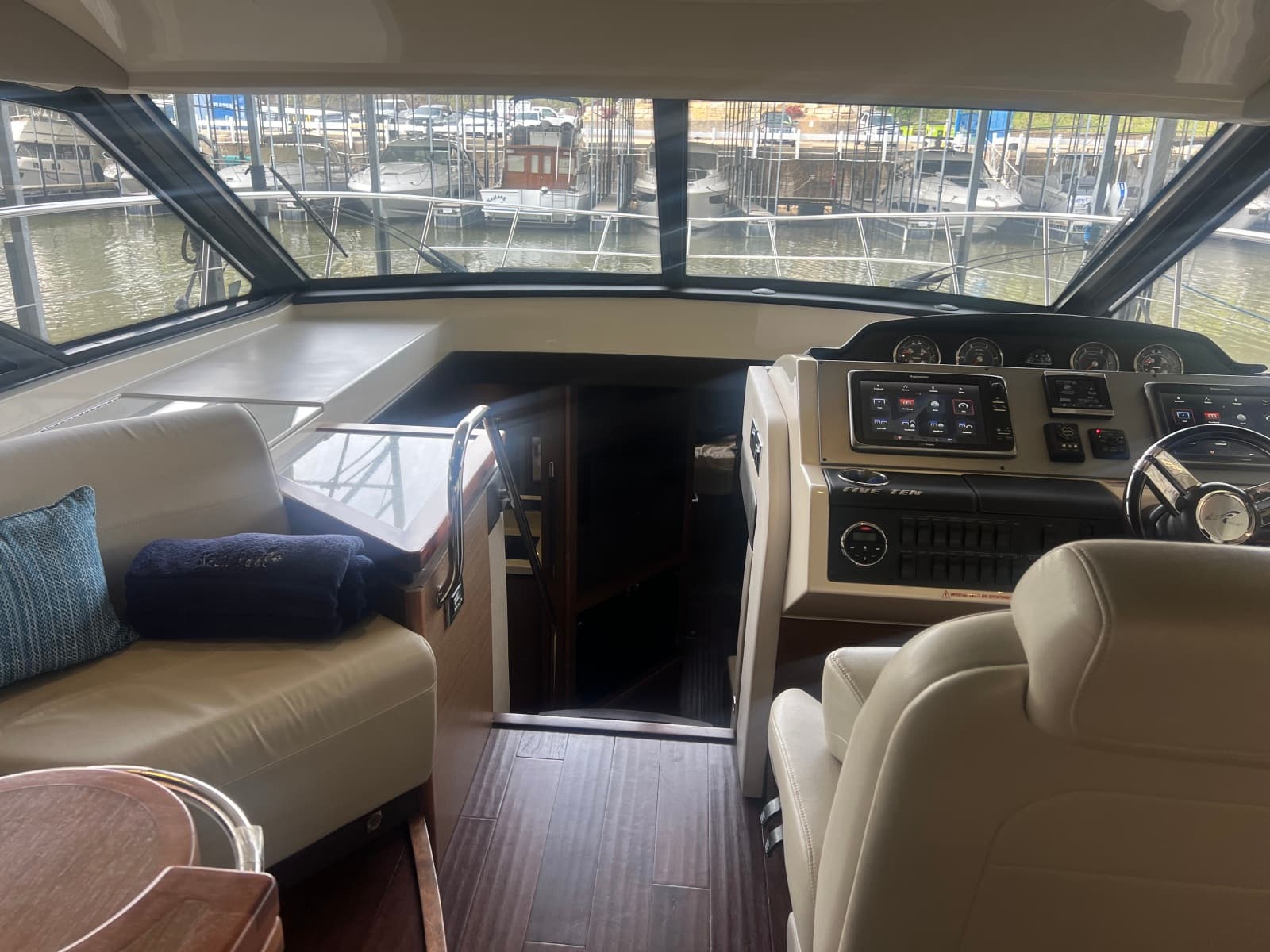 2015 Sea Ray 510 SUNDANCER
