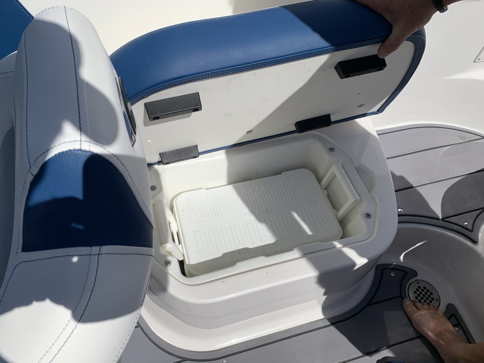 2023 Chaparral 270 OSX