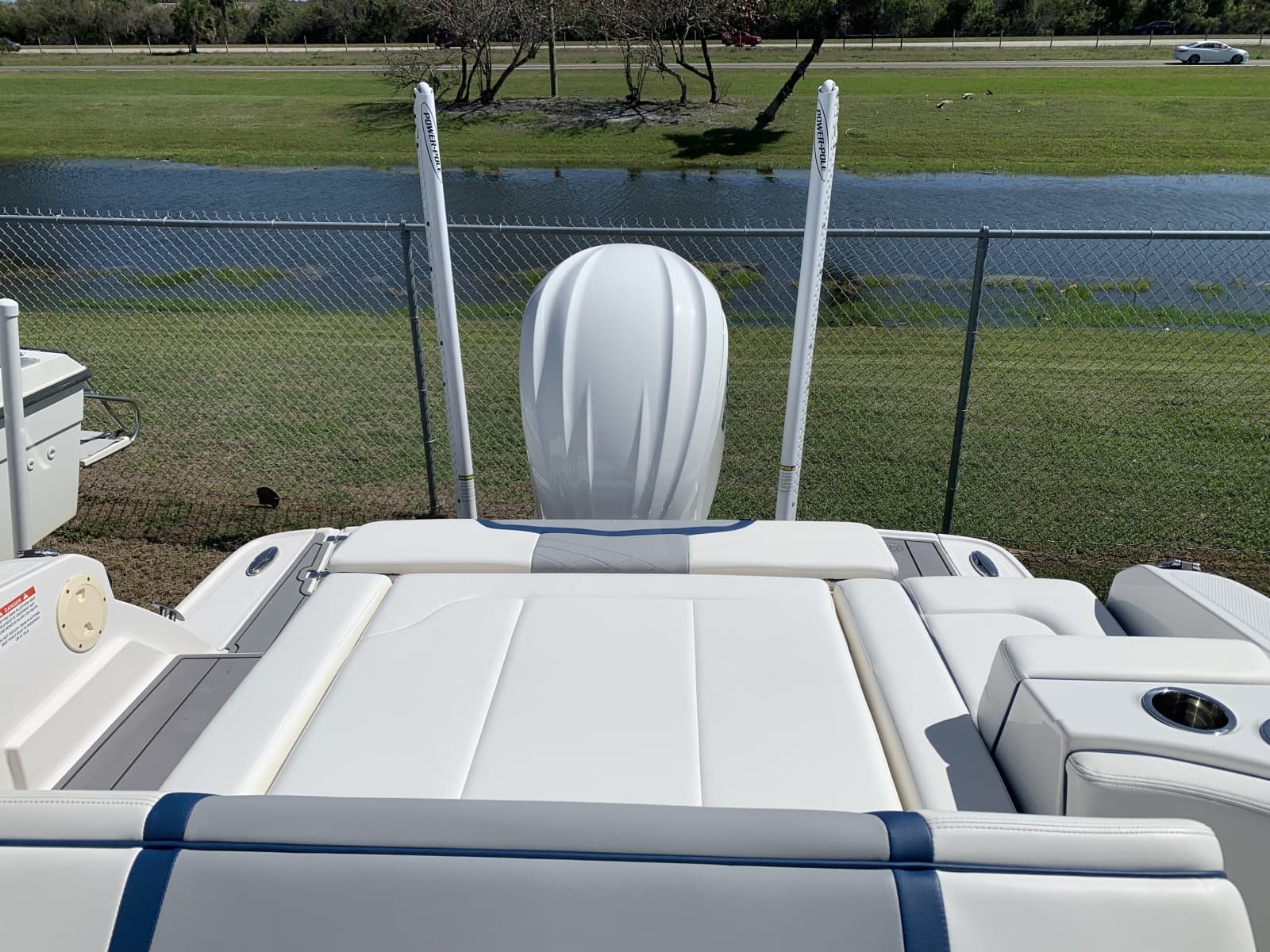 2023 Chaparral 270 OSX