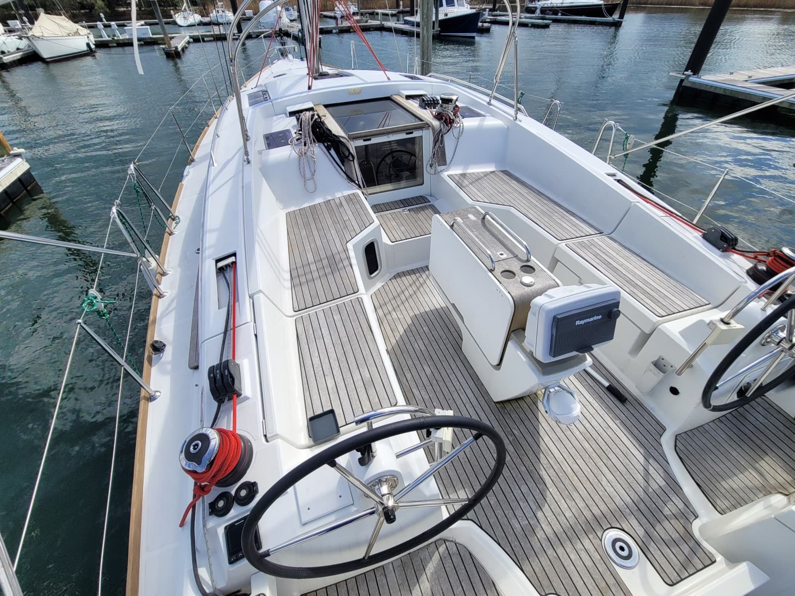 2017 Jeanneau Sun Odyssey 44 DS