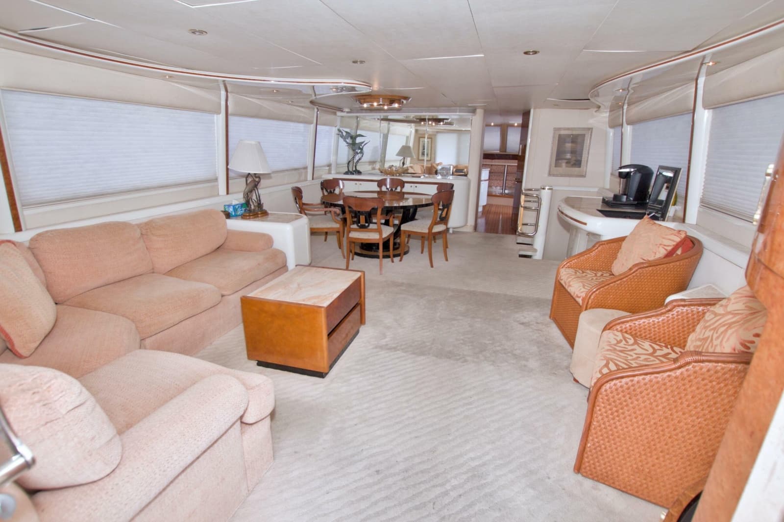 1998 Lazzara Yachts 76 Skylounge Grand Salon - Photo 10