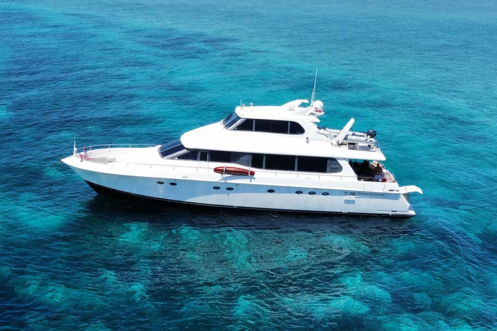 1998 Lazzara Yachts 76 Skylounge Grand Salon - Photo 1