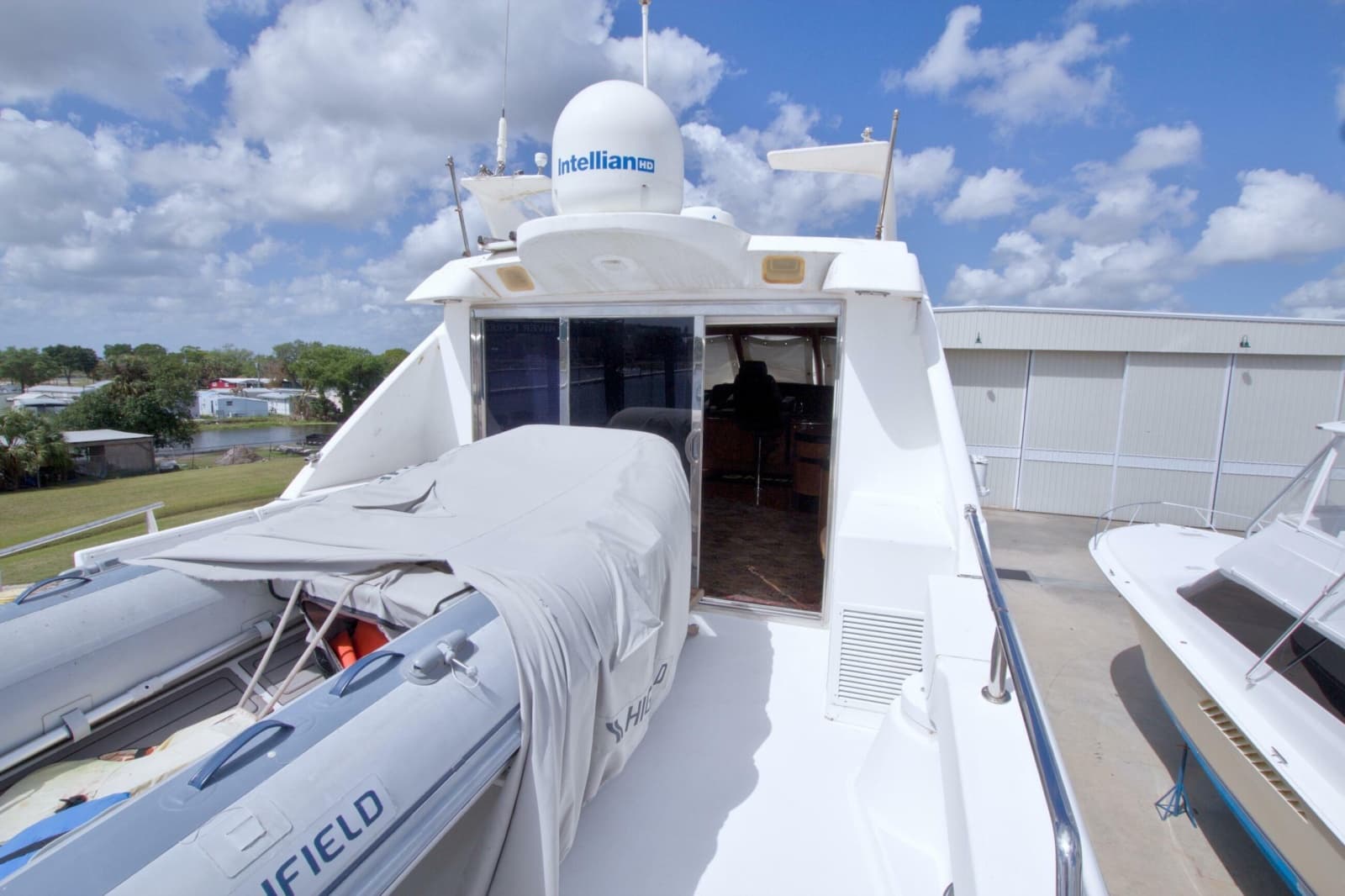 1998 Lazzara Yachts 76 Skylounge Grand Salon - Photo 66