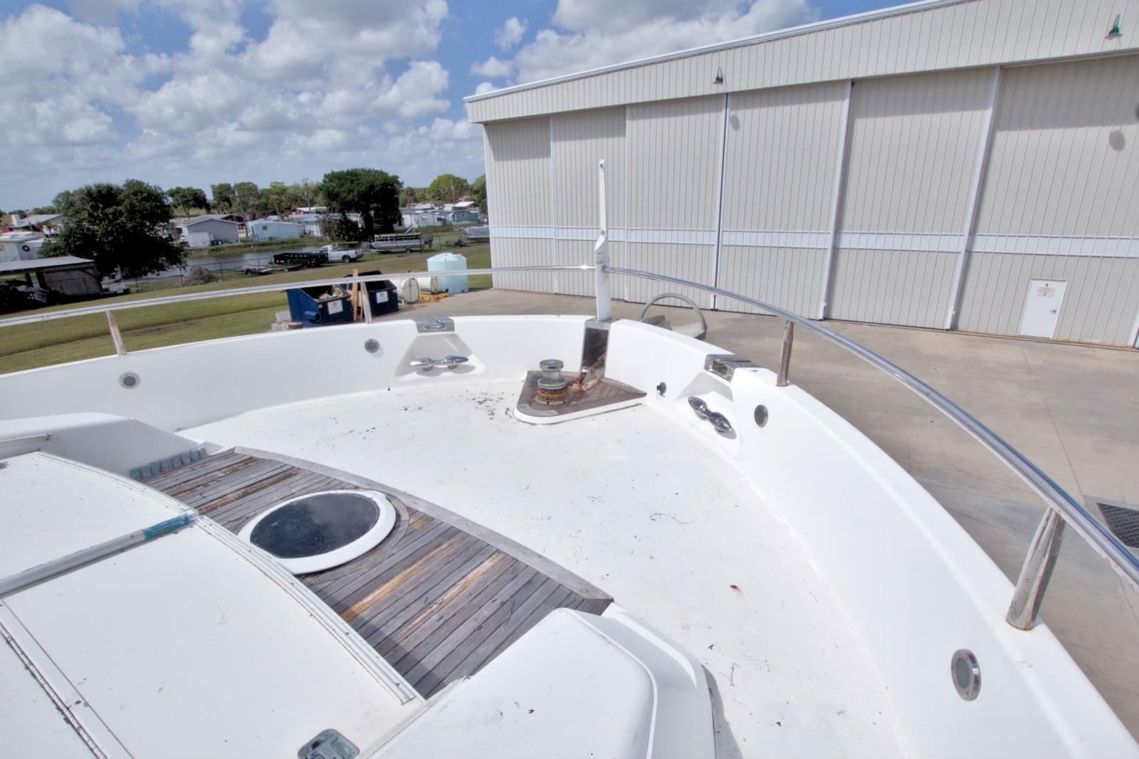 1998 Lazzara Yachts 76 Skylounge Grand Salon - Photo 74