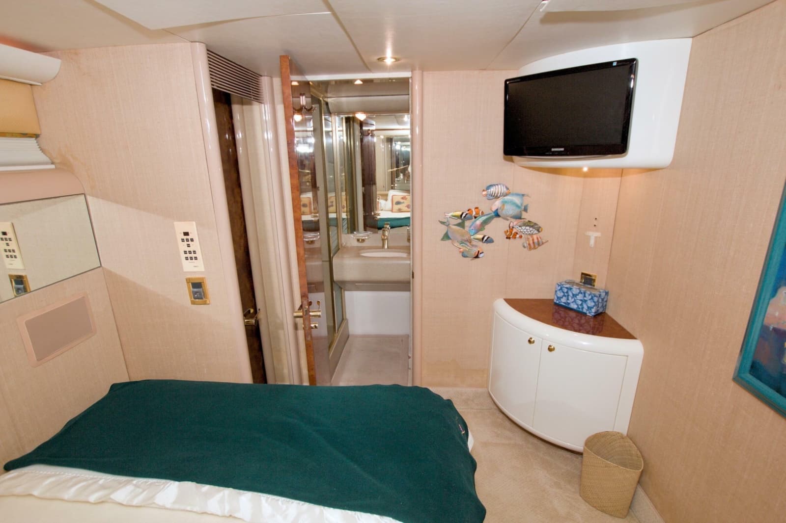 1998 Lazzara Yachts 76 Skylounge Grand Salon - Photo 36